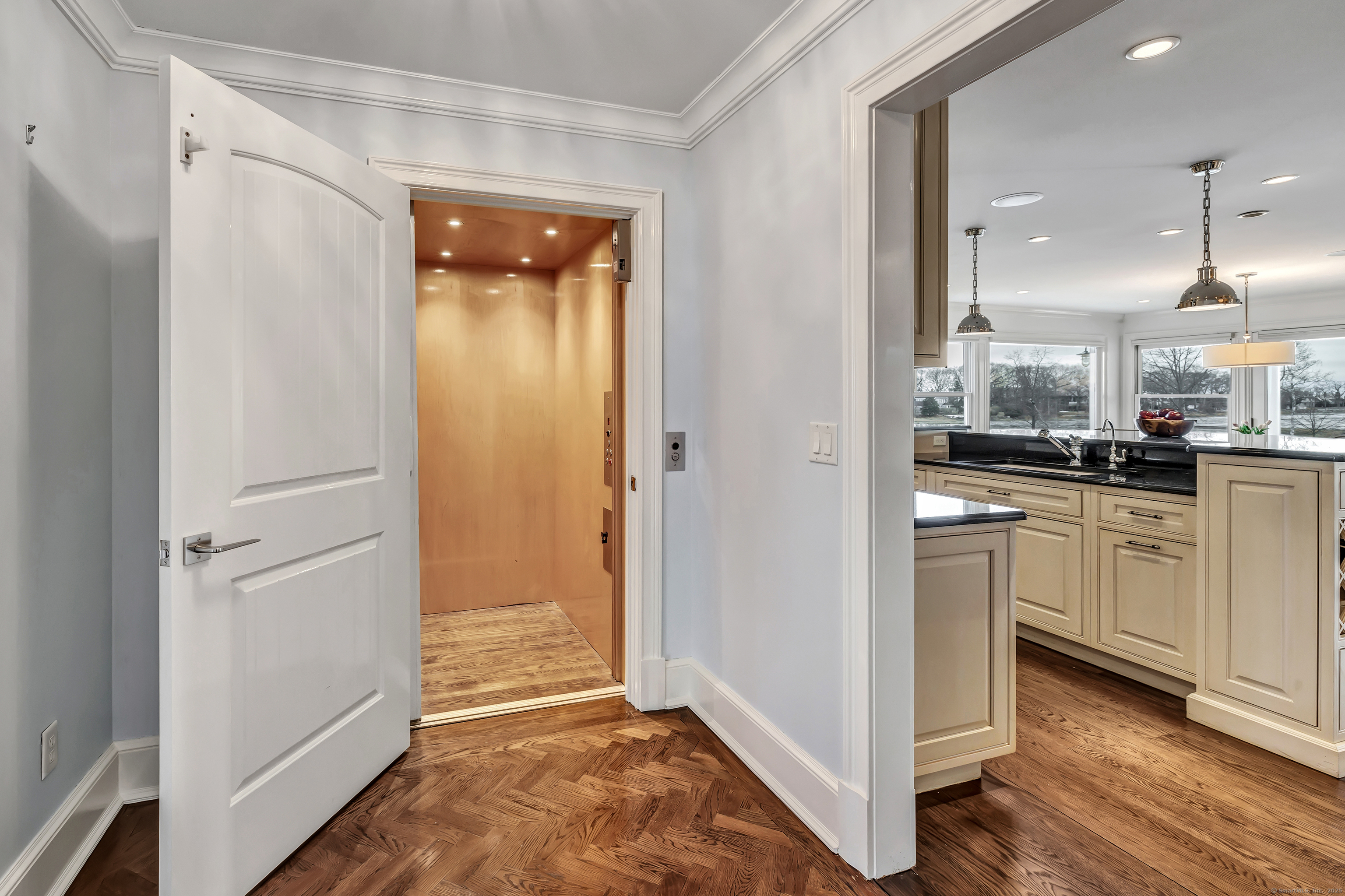 29 Covelee, Norwalk, Connecticut 06855
