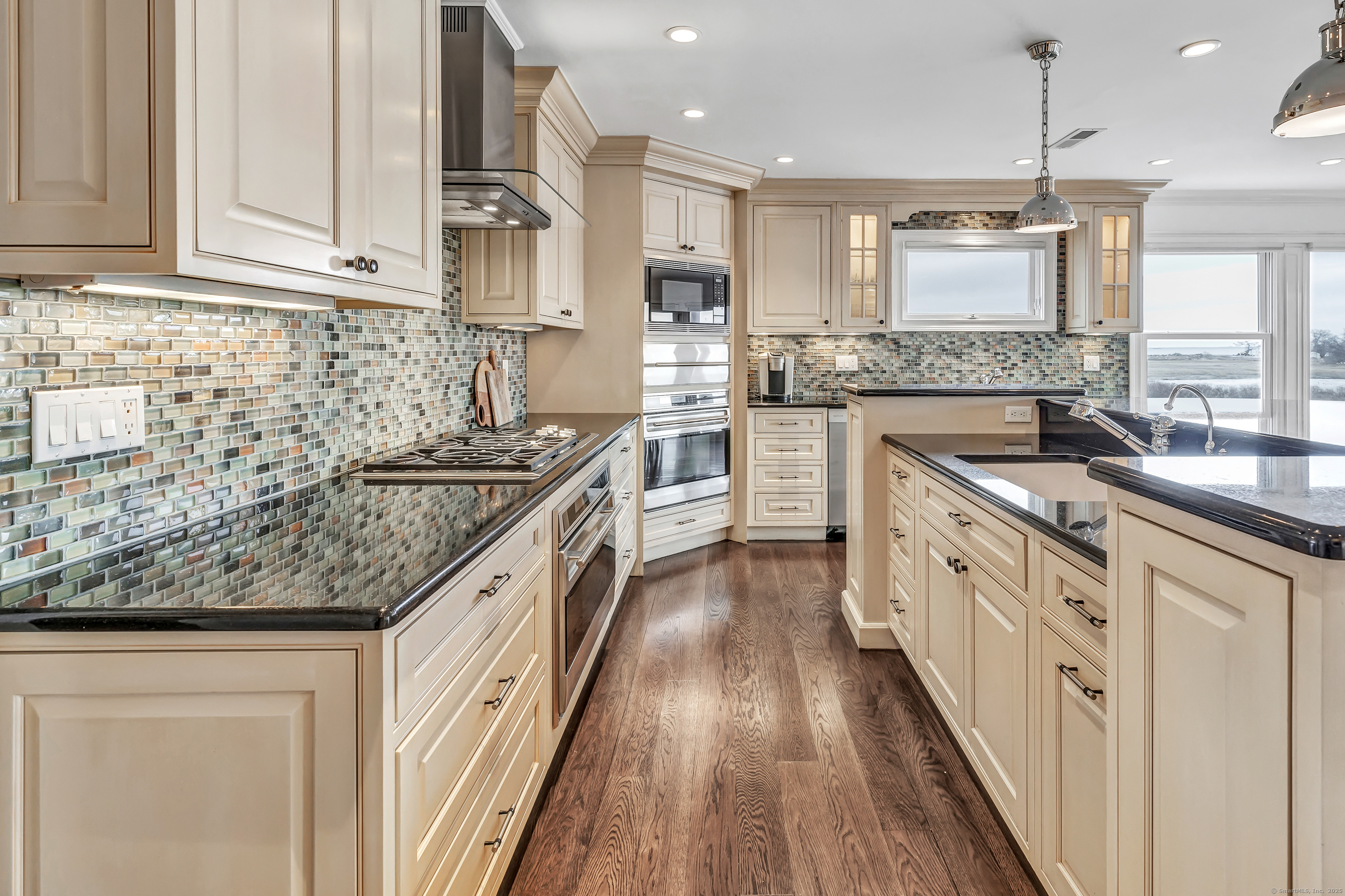 29 Covelee, Norwalk, Connecticut 06855