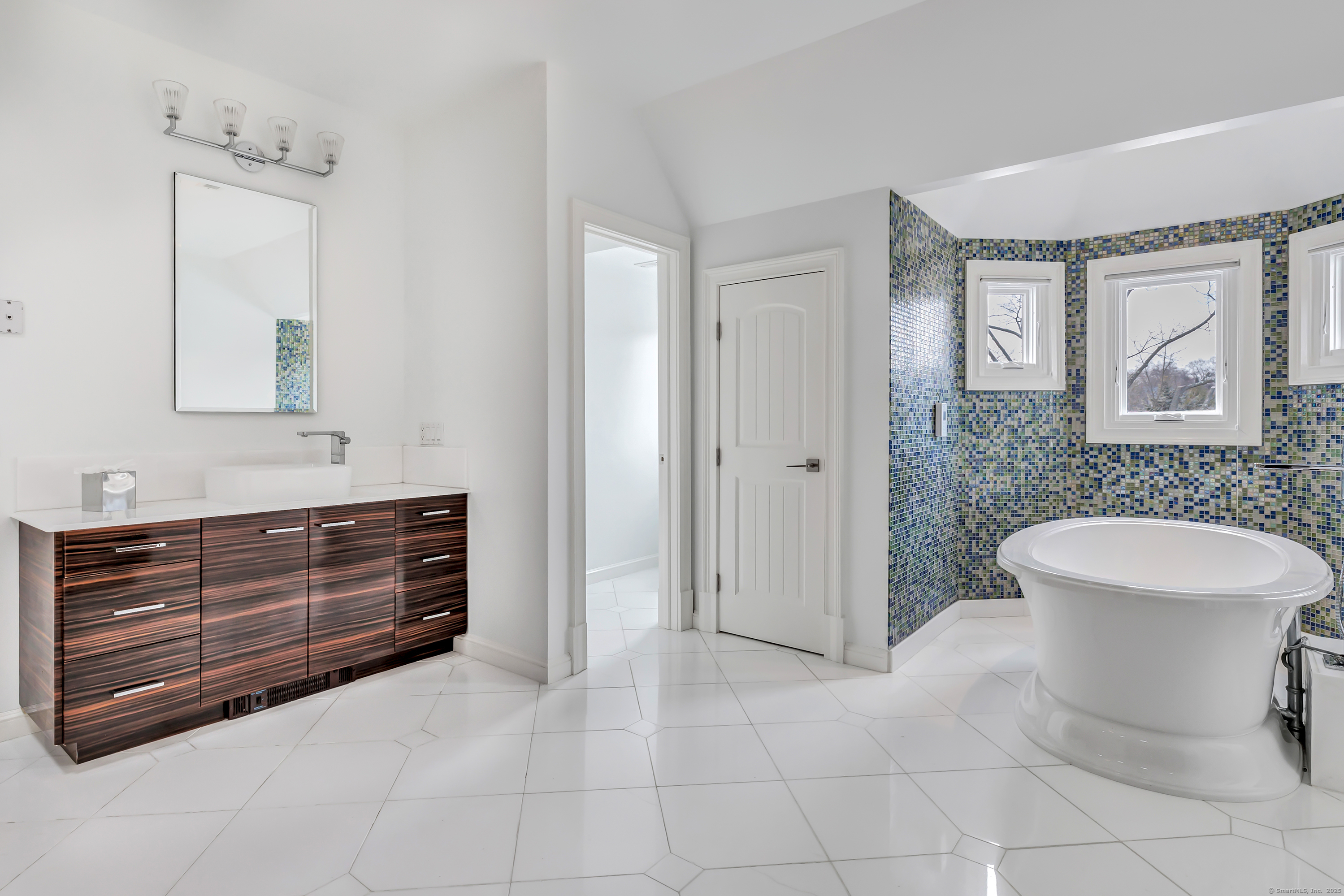 29 Covelee, Norwalk, Connecticut 06855