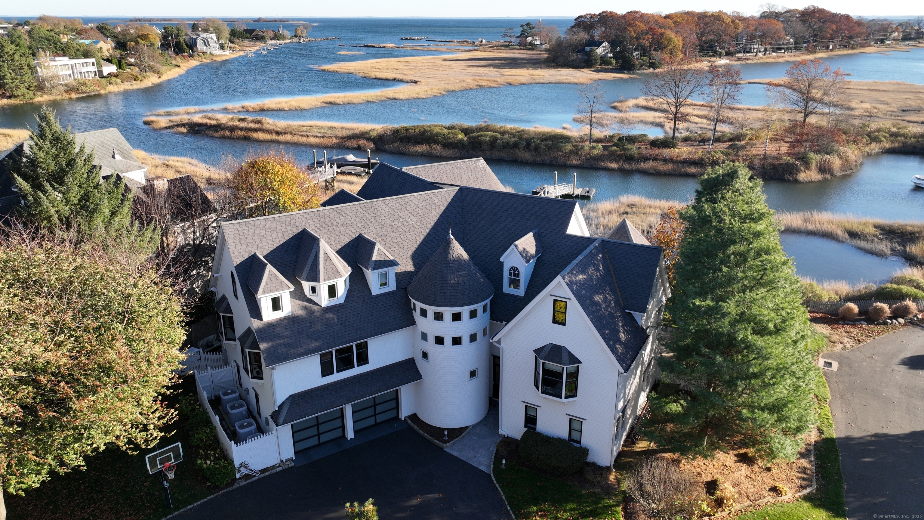 29 Covelee, Norwalk, Connecticut 06855