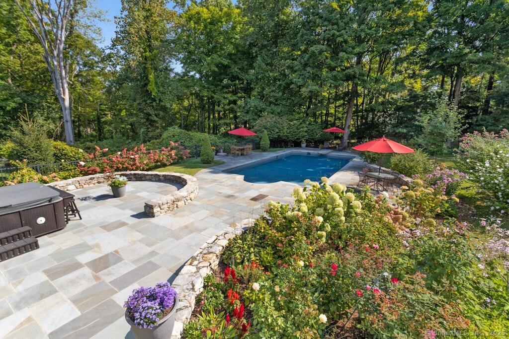 81 Silver Hill, Ridgefield, Connecticut 06877