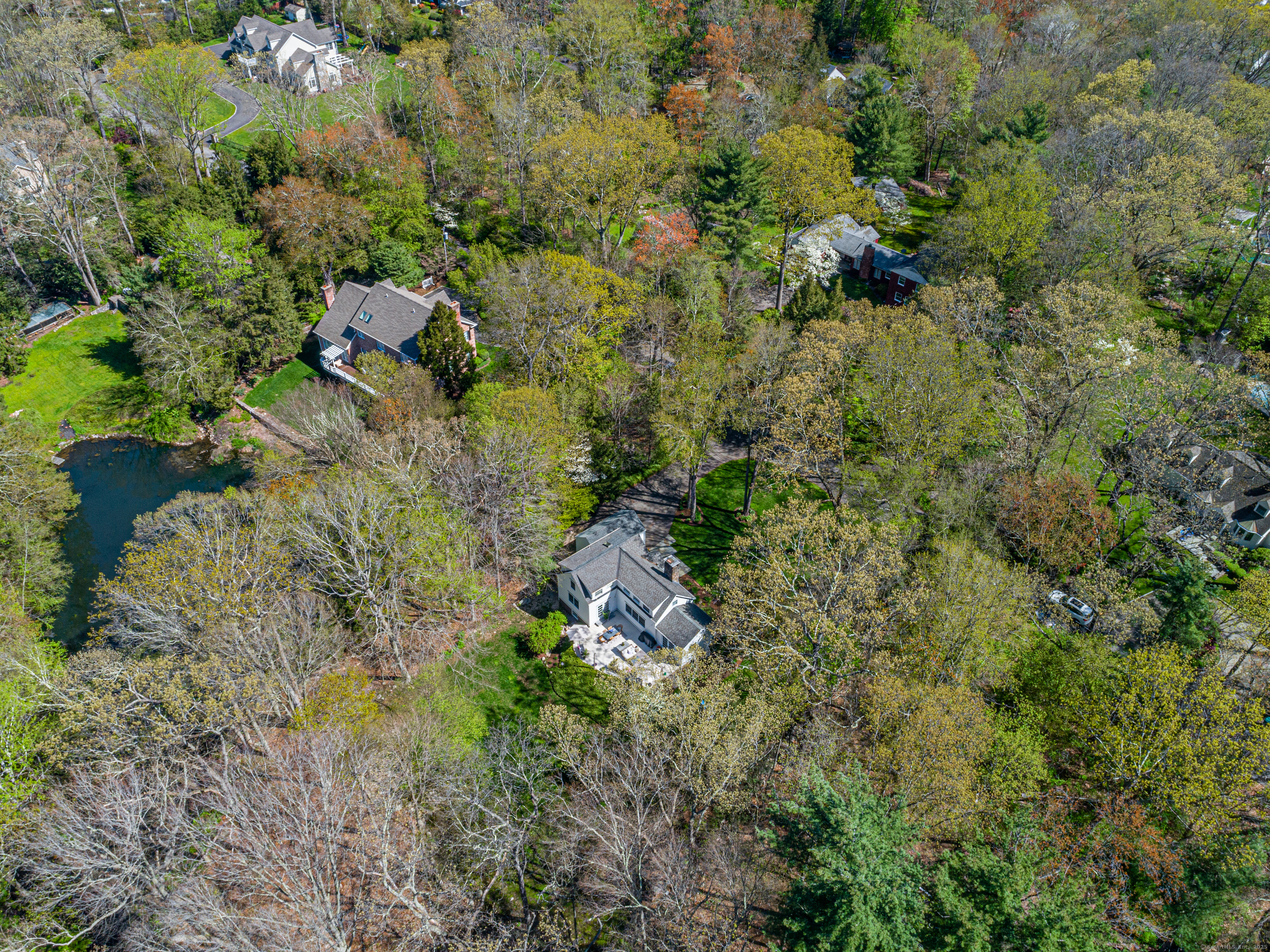 128 Blackwood, Stamford, Connecticut 06903