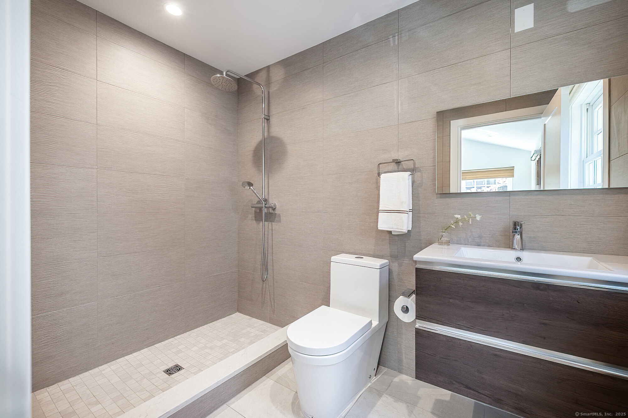 10 Hassake, Greenwich, Connecticut 06870