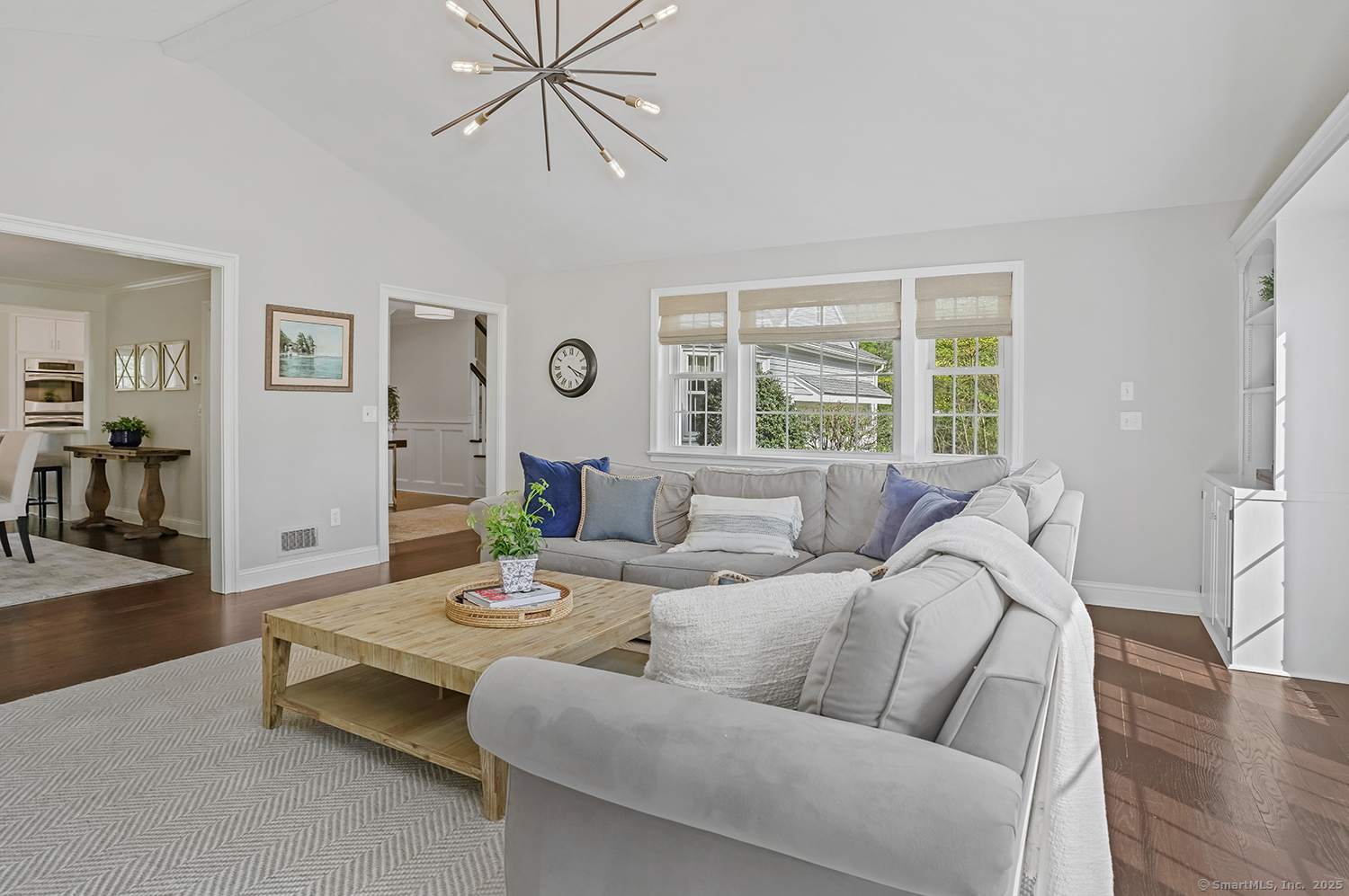499 Hollydale, Fairfield, Connecticut 06824