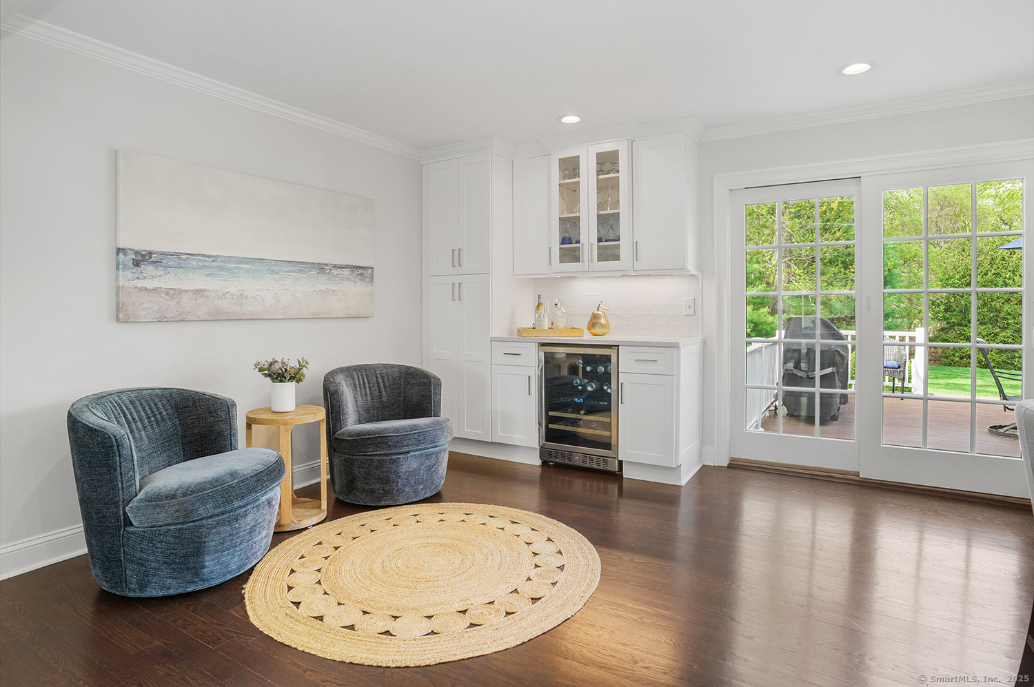 499 Hollydale, Fairfield, Connecticut 06824