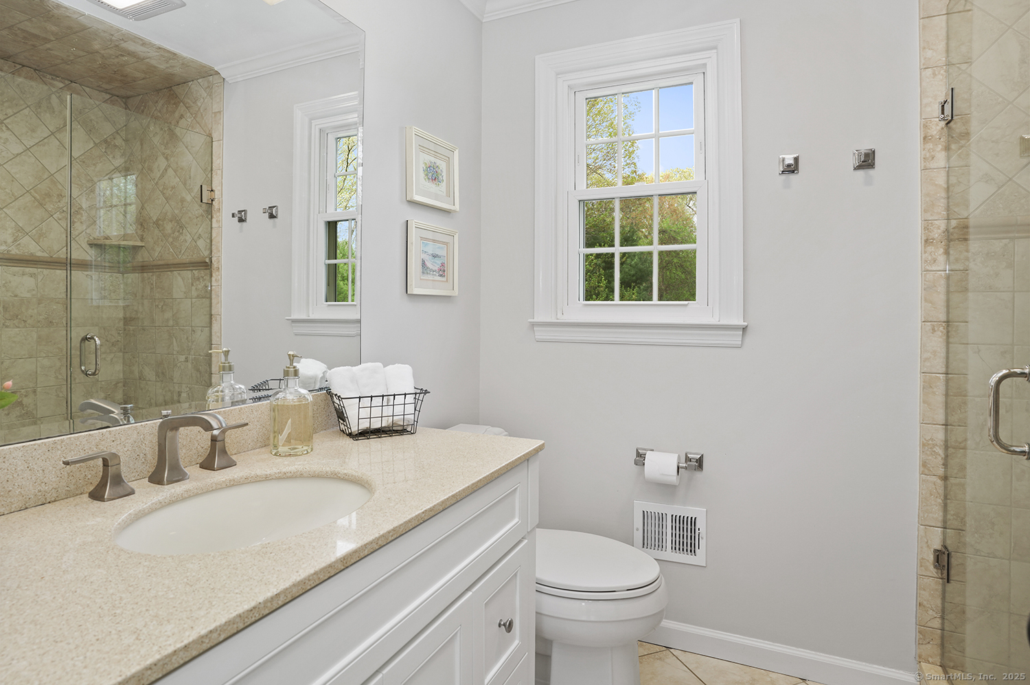 499 Hollydale, Fairfield, Connecticut 06824
