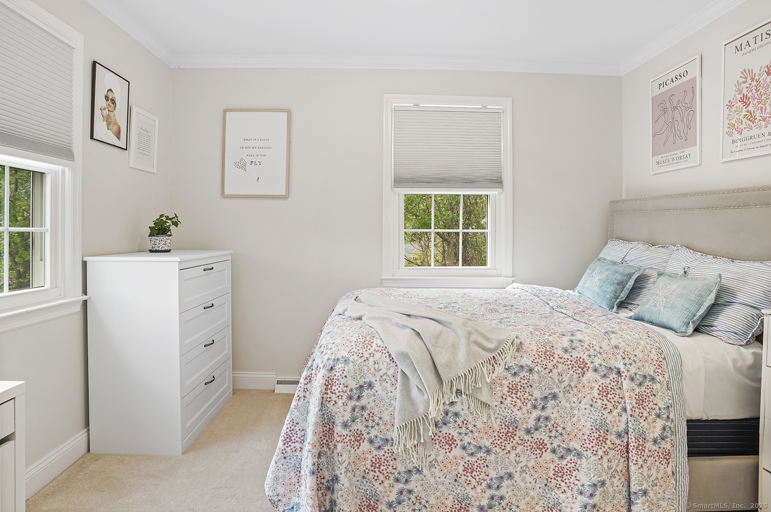 499 Hollydale, Fairfield, Connecticut 06824