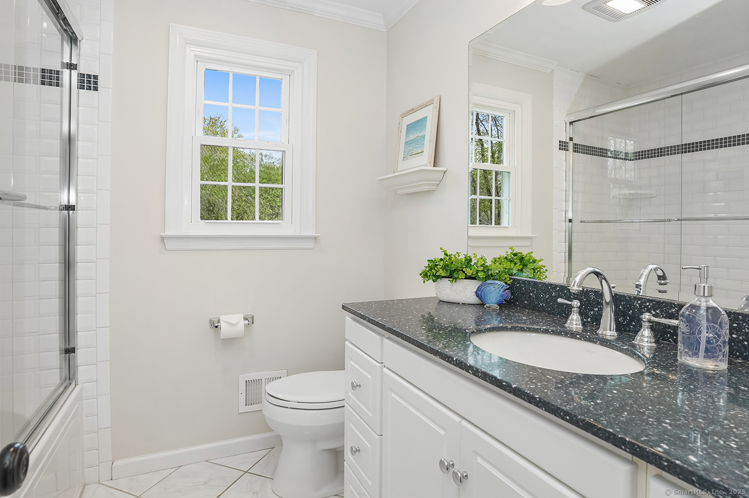 499 Hollydale, Fairfield, Connecticut 06824