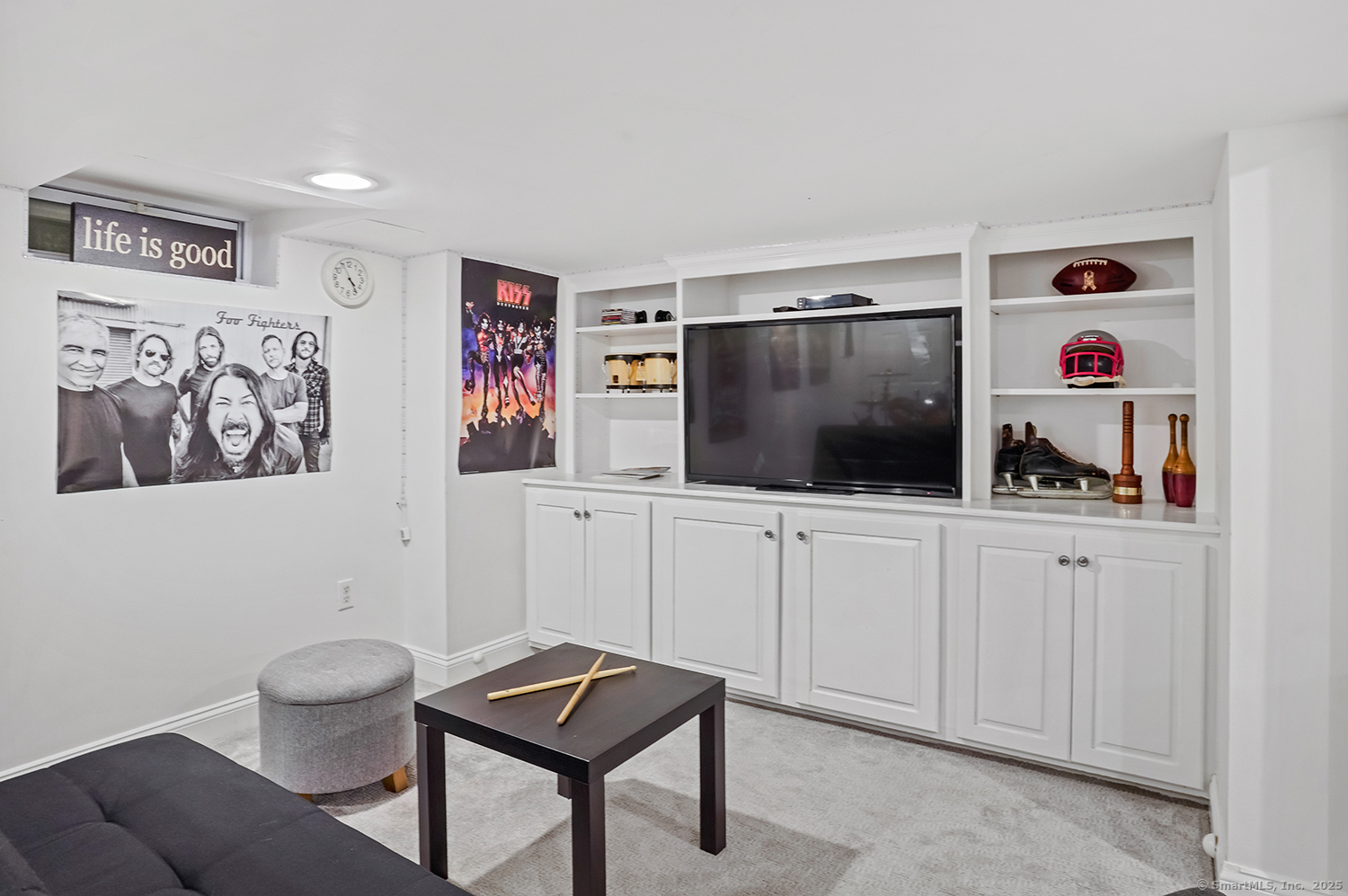 499 Hollydale, Fairfield, Connecticut 06824
