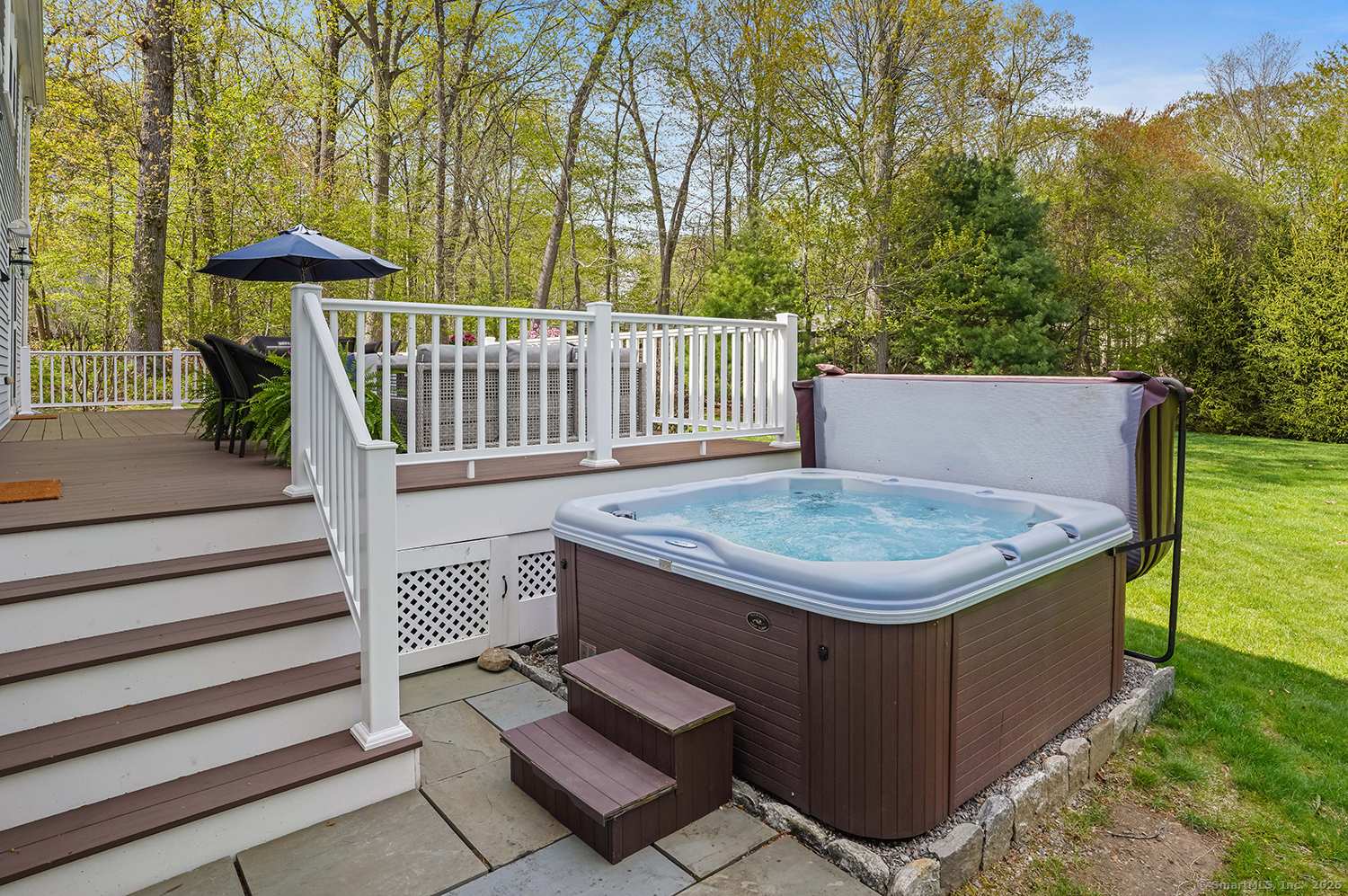 499 Hollydale, Fairfield, Connecticut 06824