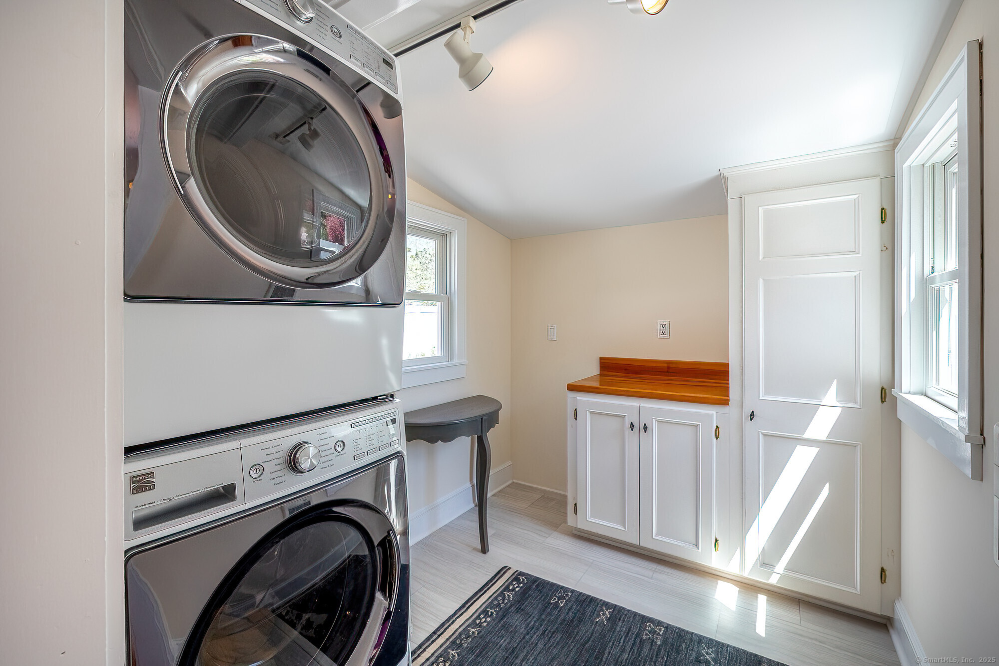 13 Rochambeau, Ridgefield, Connecticut 06877