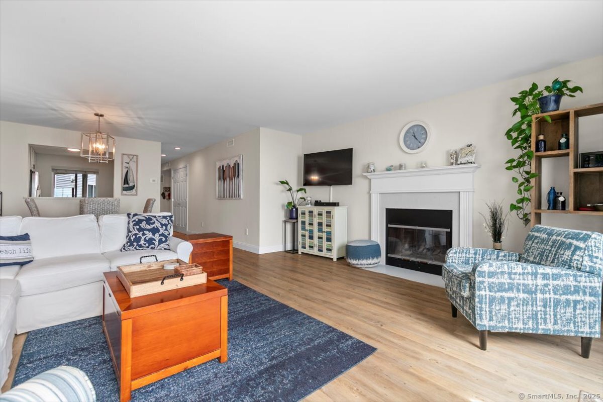 1 Mansfield Grove, East Haven, Connecticut 06512