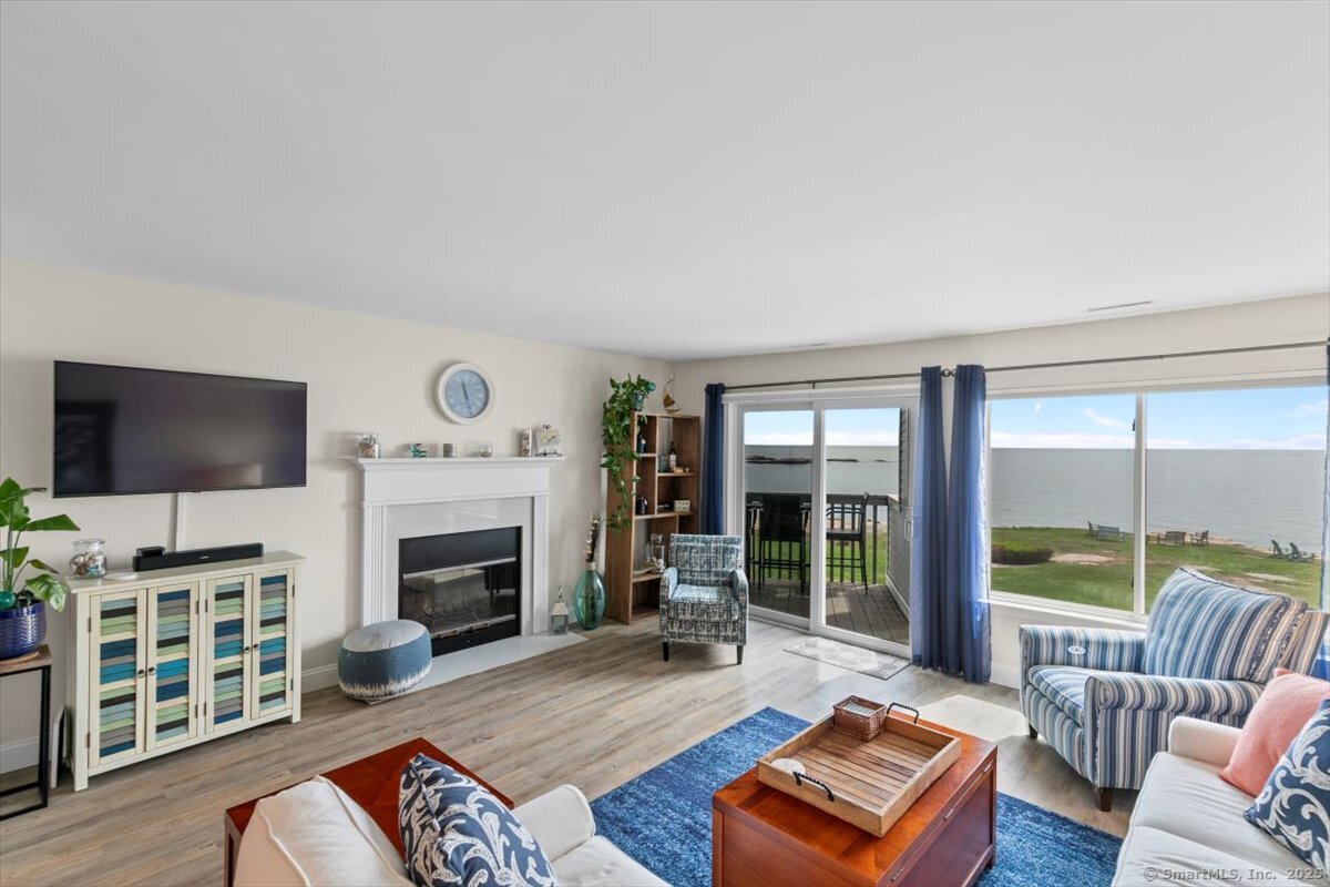1 Mansfield Grove, East Haven, Connecticut 06512