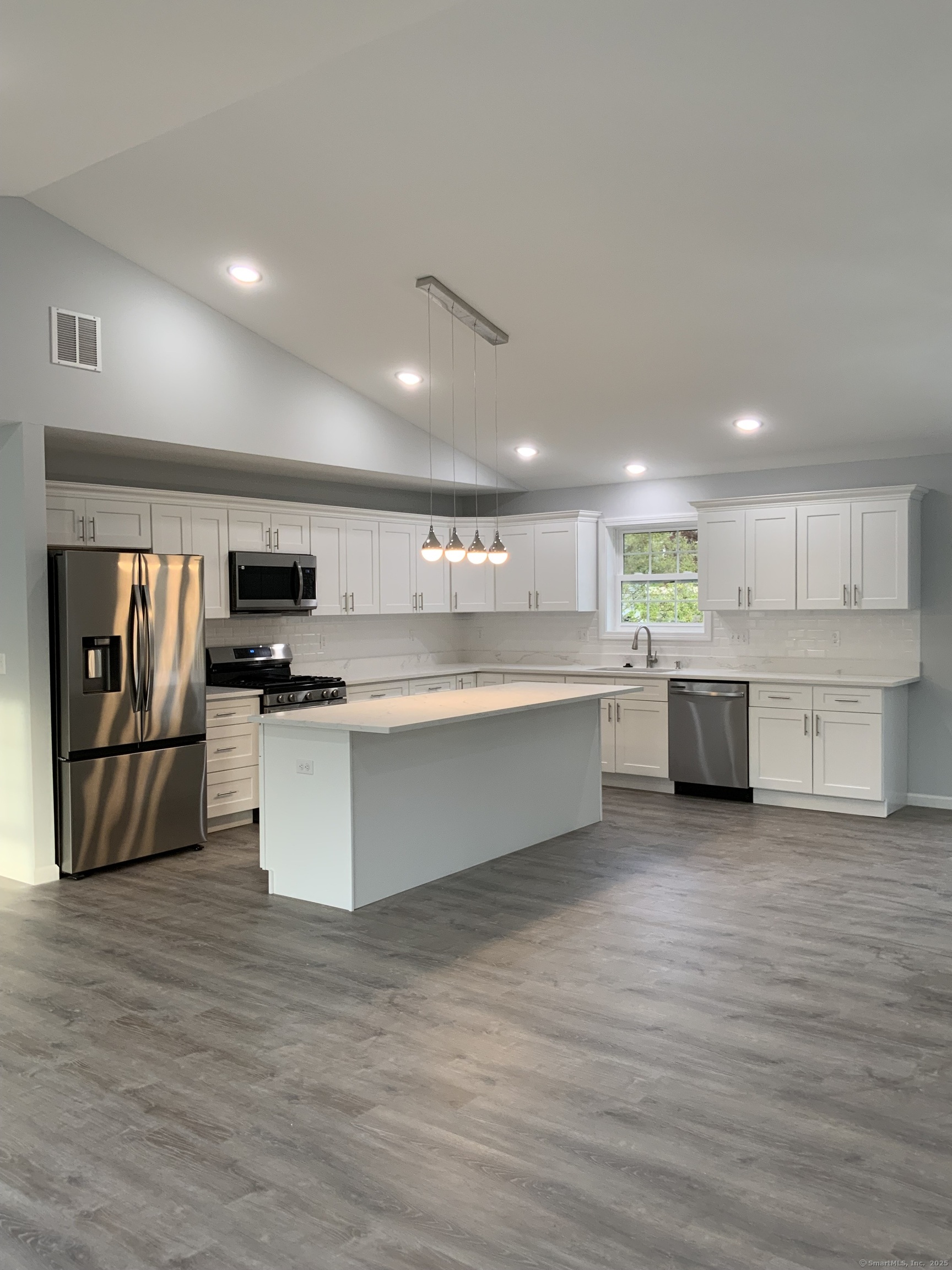 26 Harold, West Haven, Connecticut 06516
