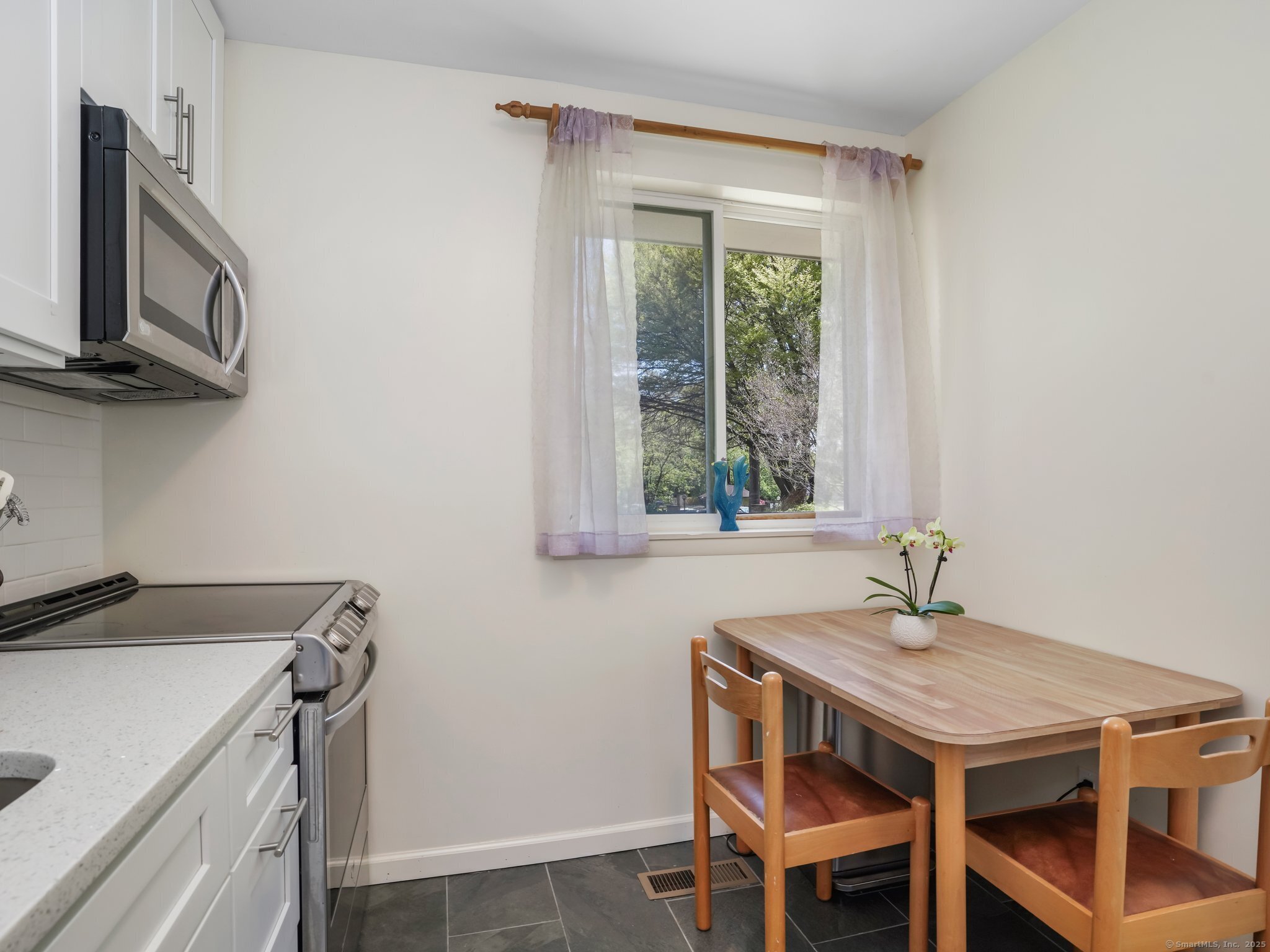 2437 Bedford Street A6