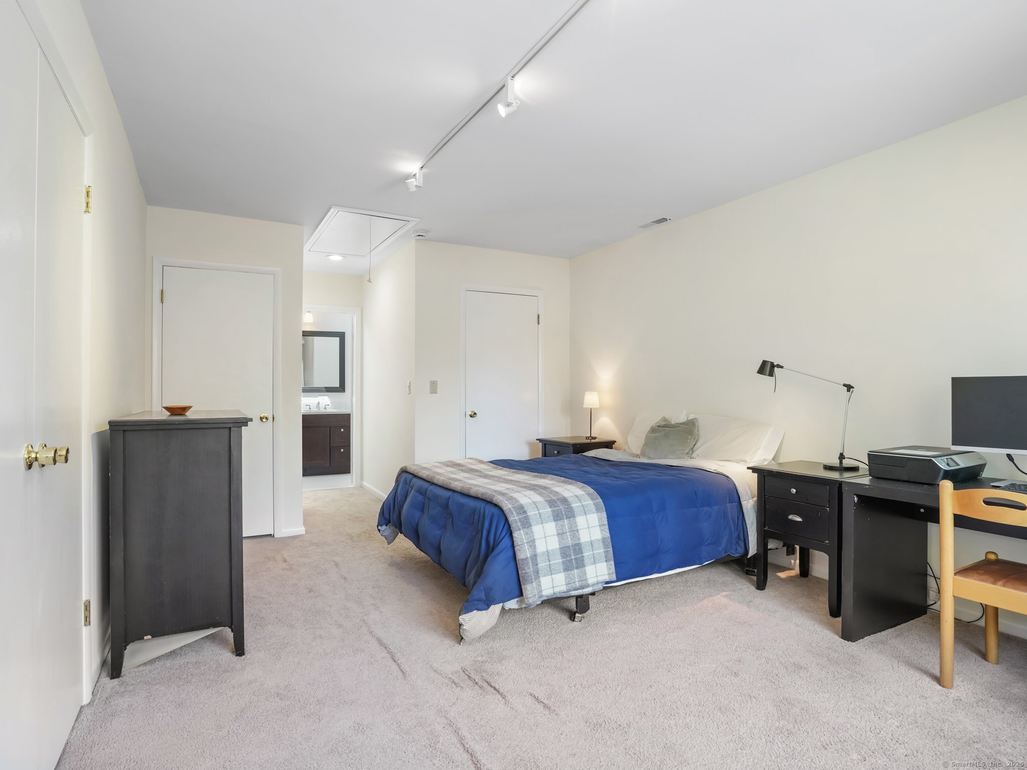 2437 Bedford Street A6