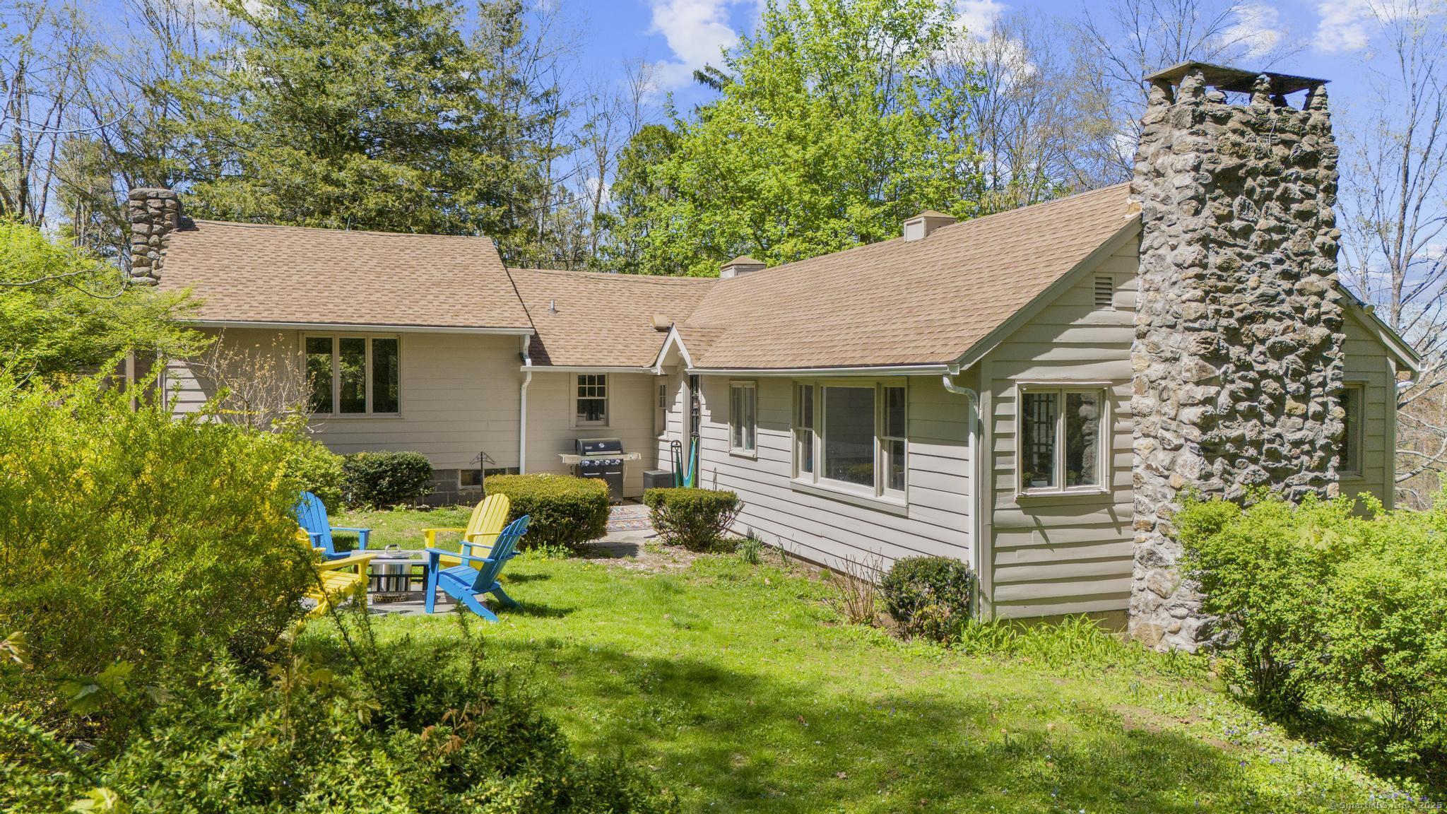67 Obtuse Hill, Brookfield, Connecticut 06804