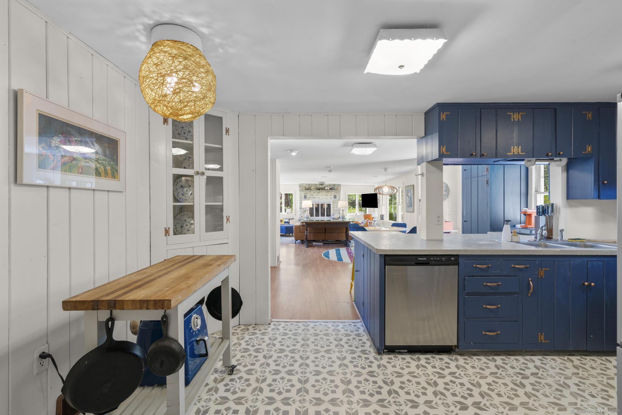 67 Obtuse Hill, Brookfield, Connecticut 06804