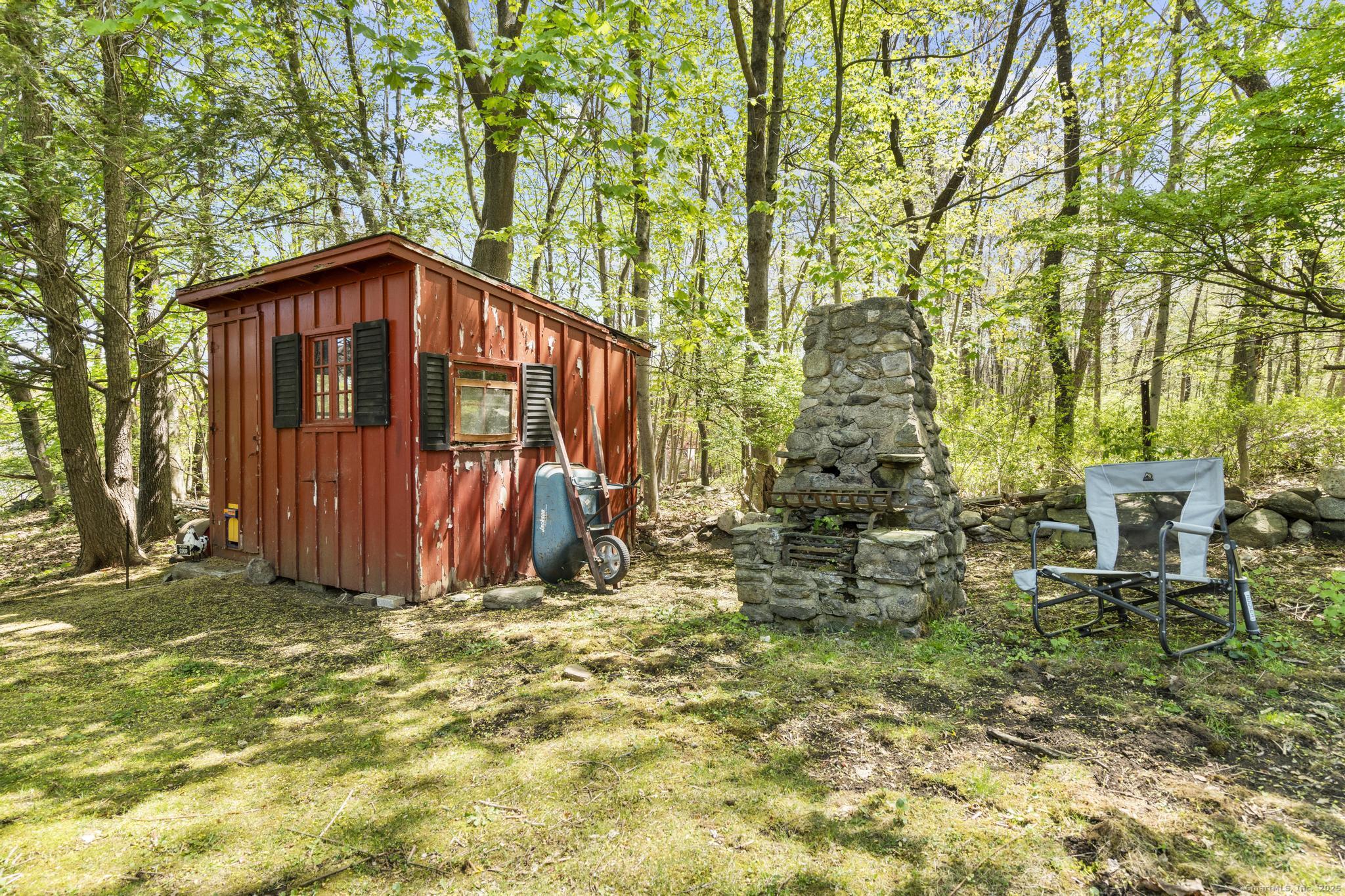 67 Obtuse Hill, Brookfield, Connecticut 06804