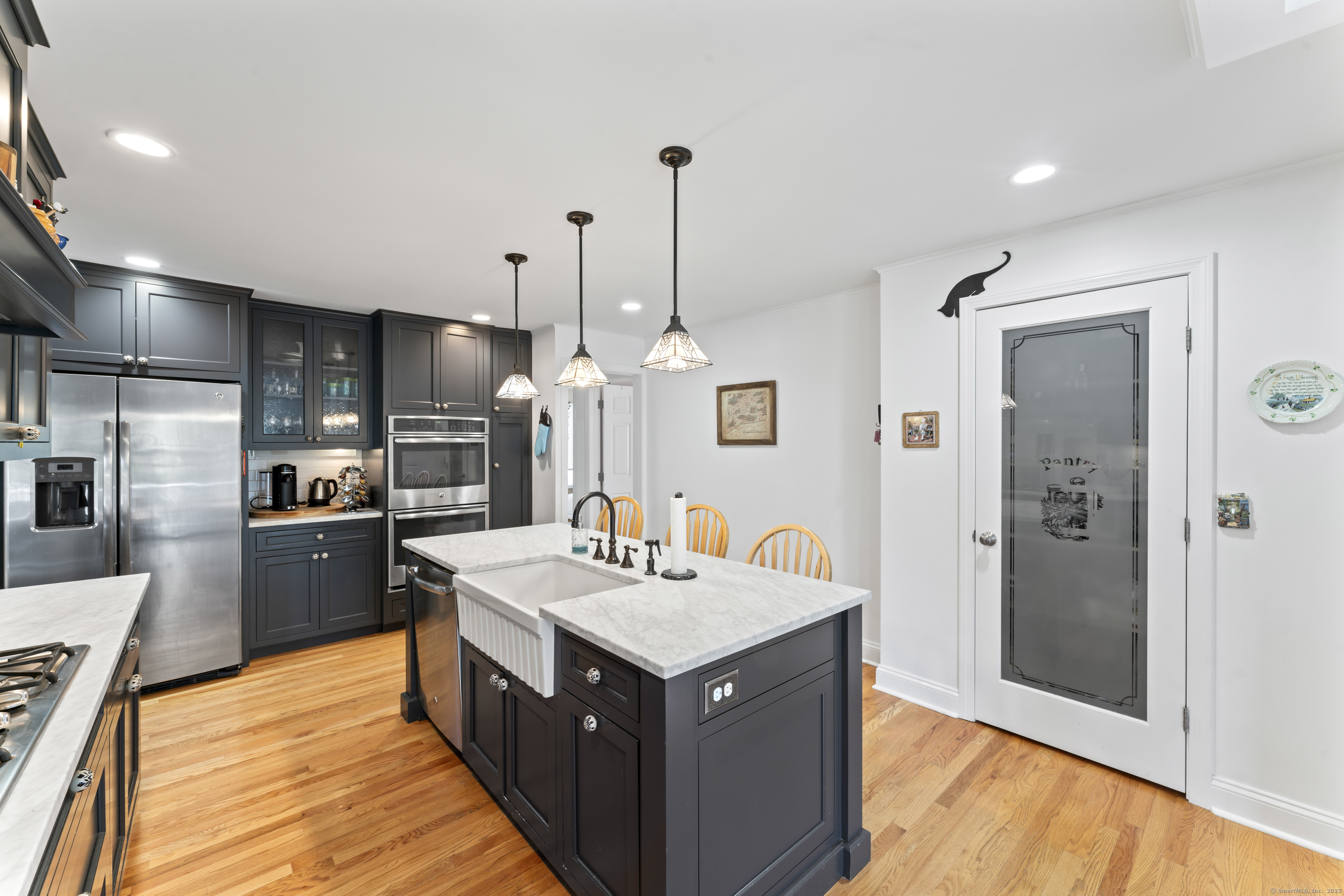 11 Knollwood, Newtown, Connecticut 06470