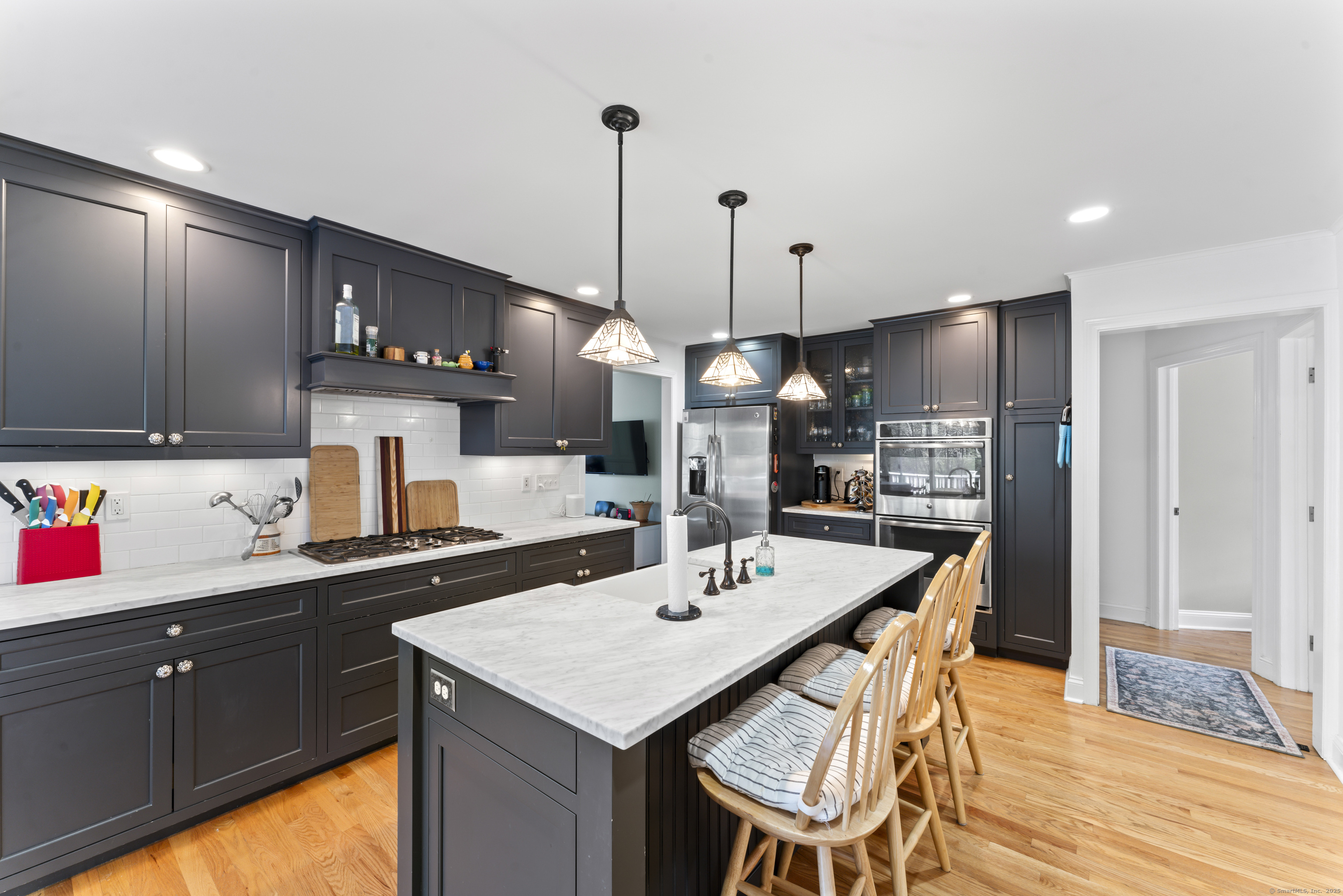 11 Knollwood, Newtown, Connecticut 06470