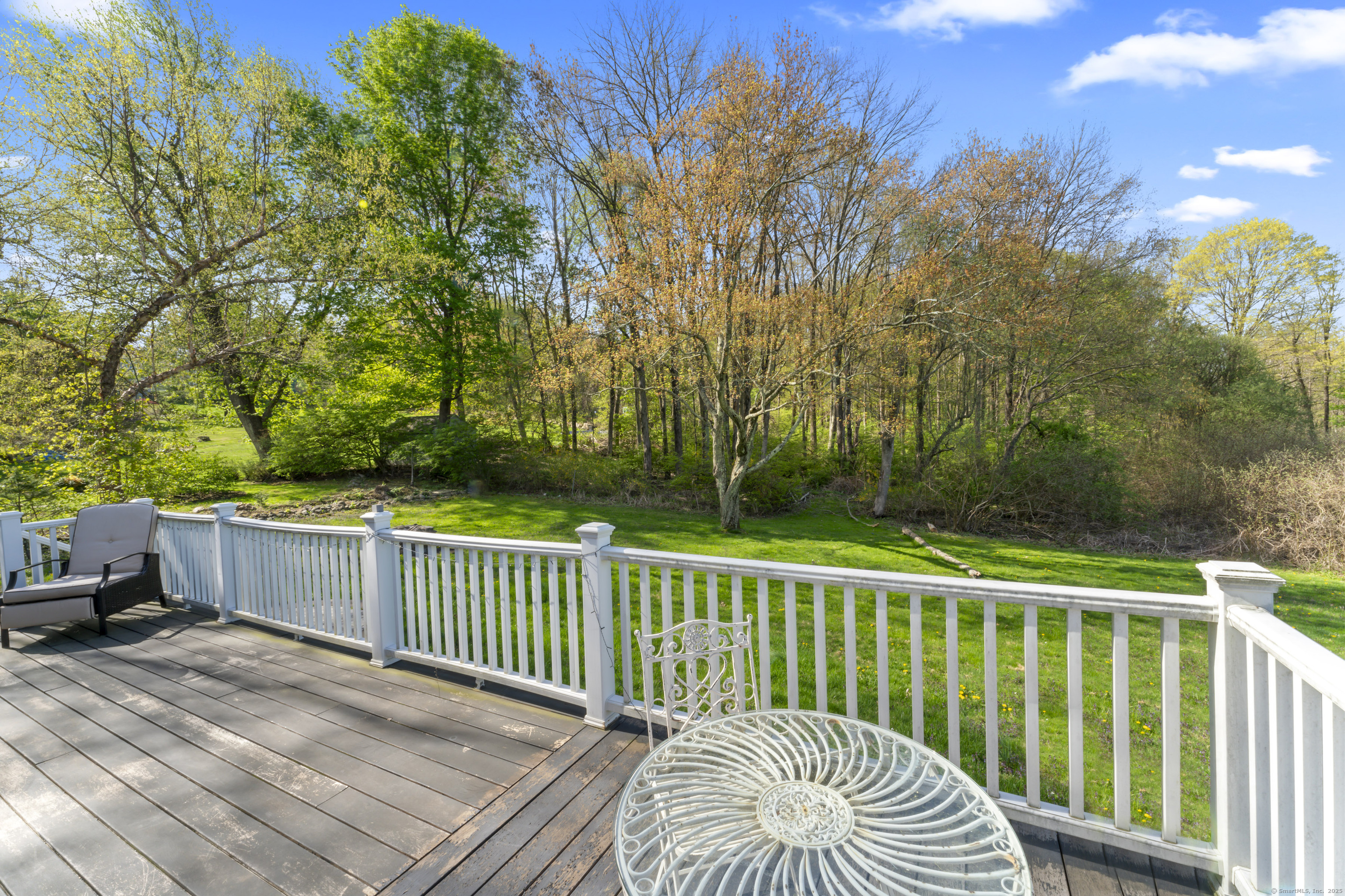 11 Knollwood, Newtown, Connecticut 06470