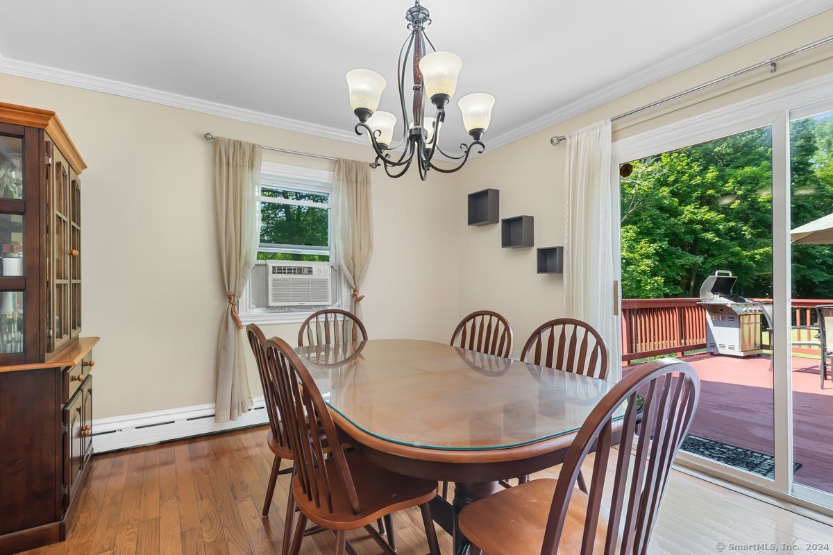 18 Driftway, Danbury, Connecticut 06811