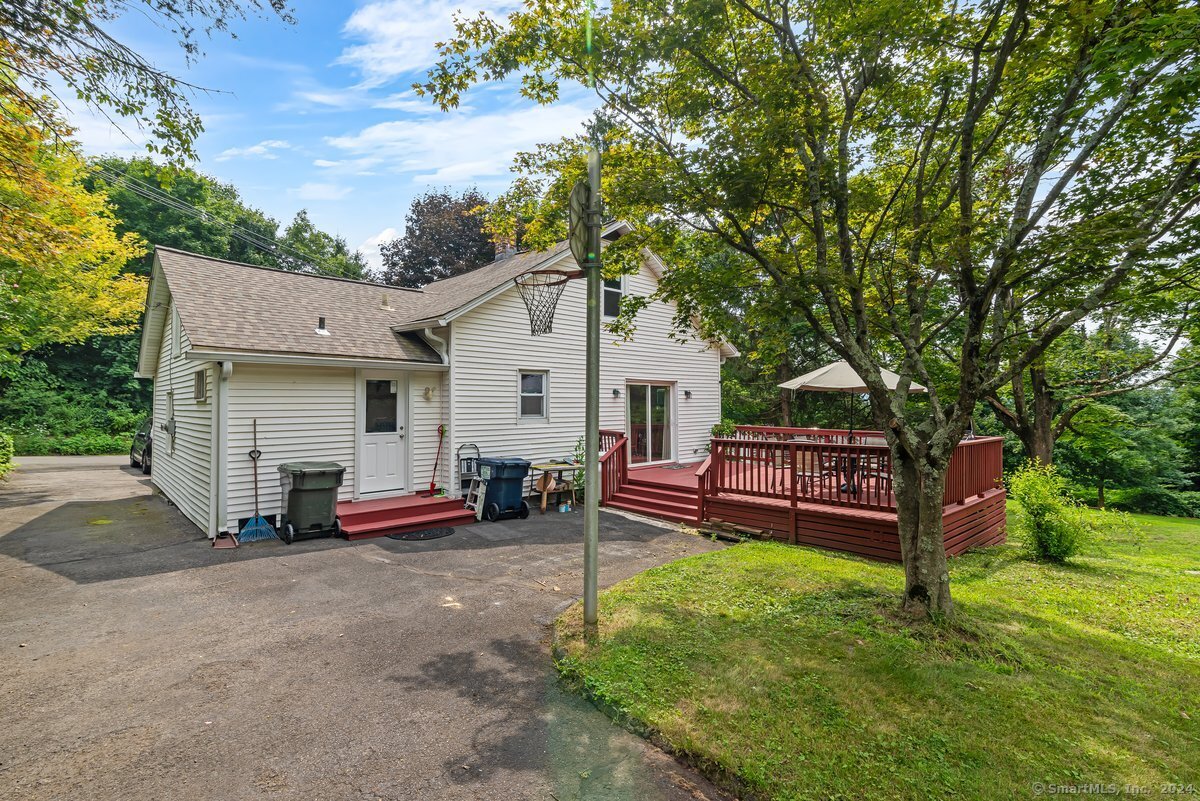 18 Driftway, Danbury, Connecticut 06811