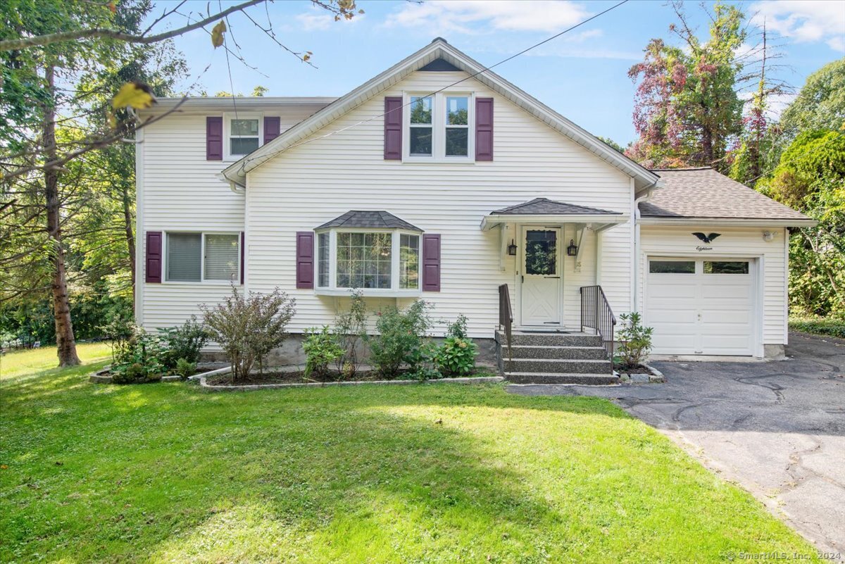 18 Driftway, Danbury, Connecticut 06811