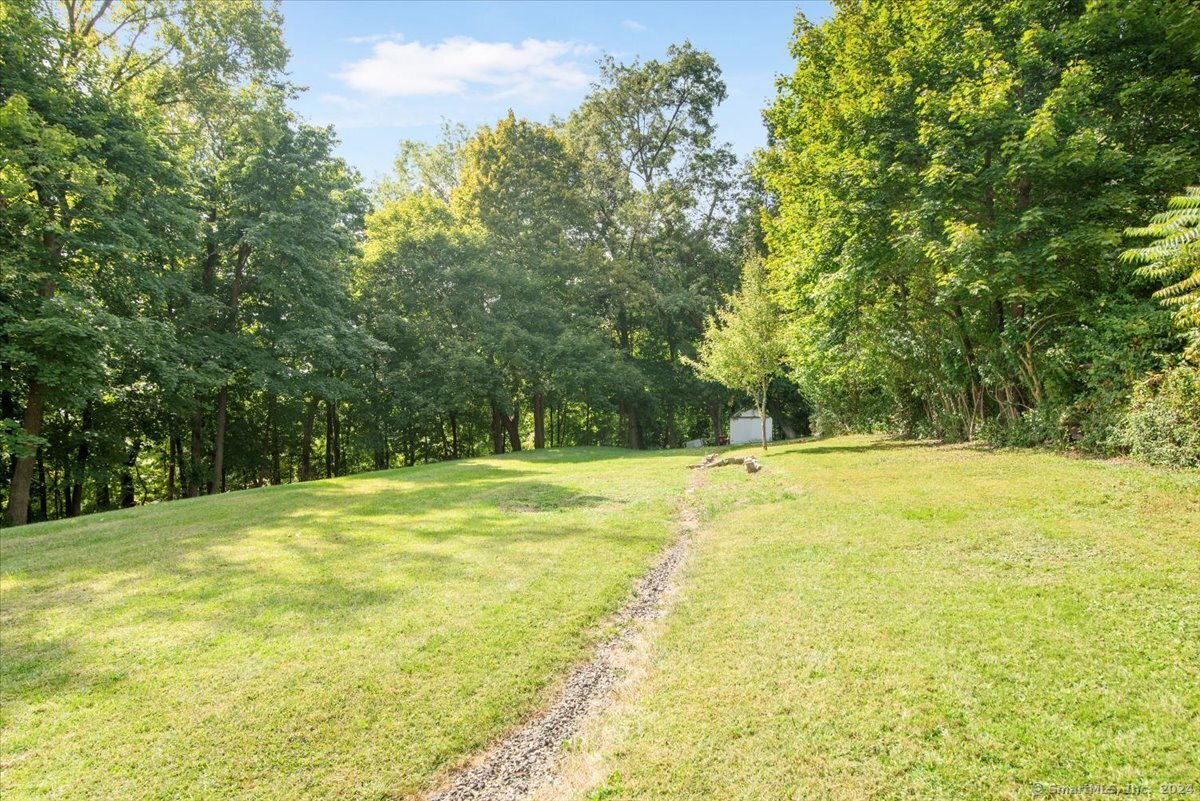 18 Driftway, Danbury, Connecticut 06811