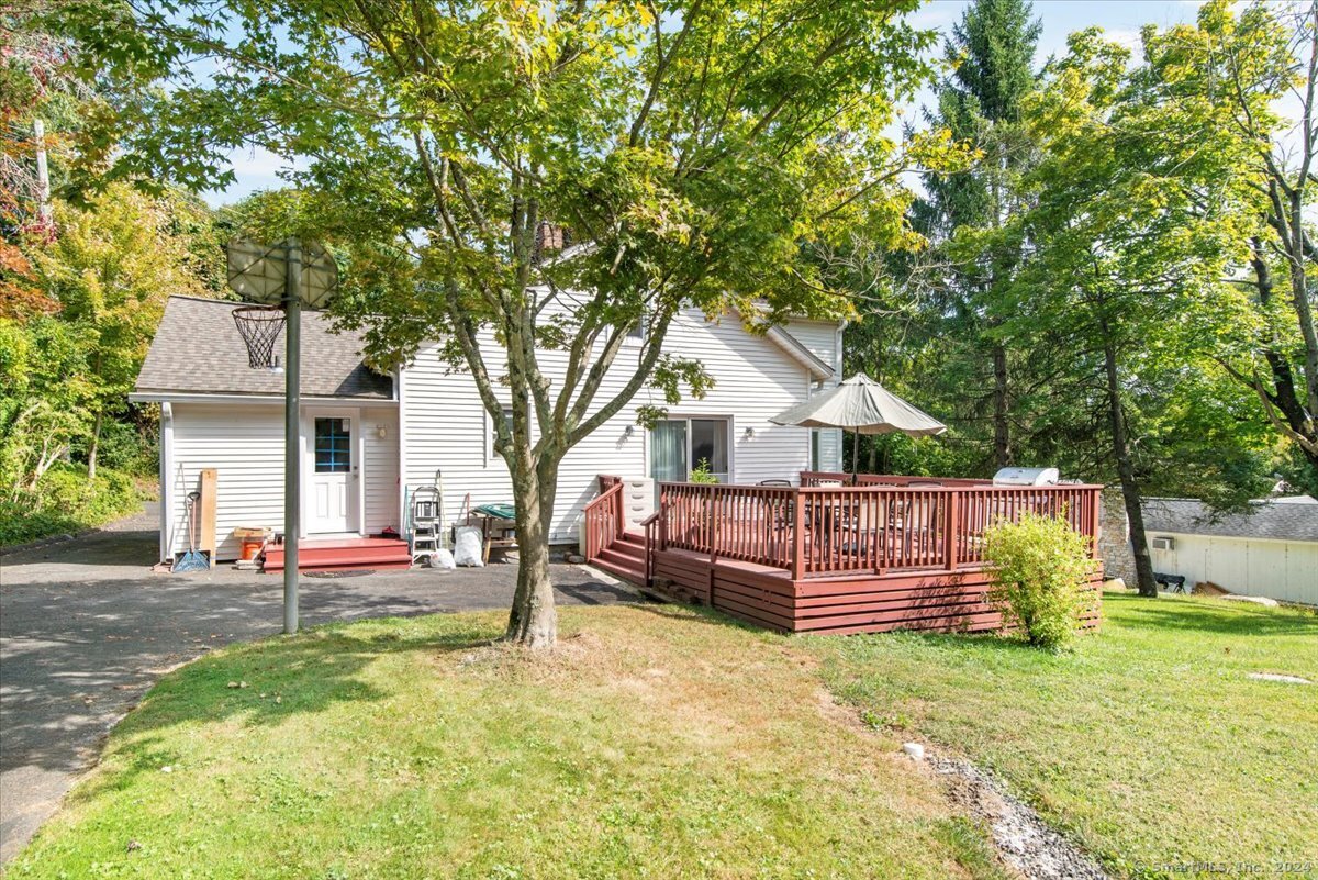 18 Driftway, Danbury, Connecticut 06811