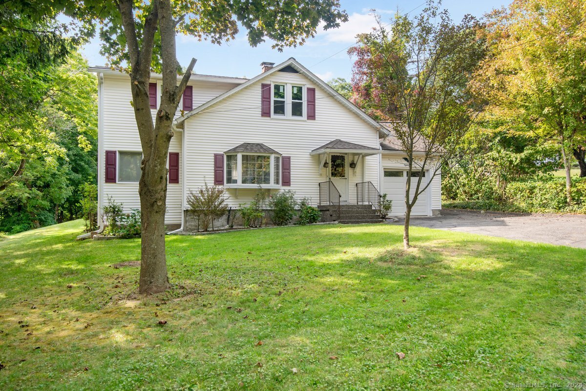 18 Driftway, Danbury, Connecticut 06811