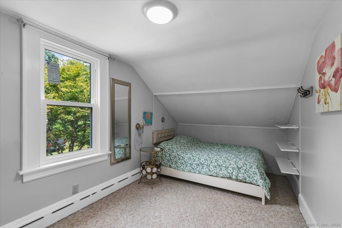 18 Driftway, Danbury, Connecticut 06811