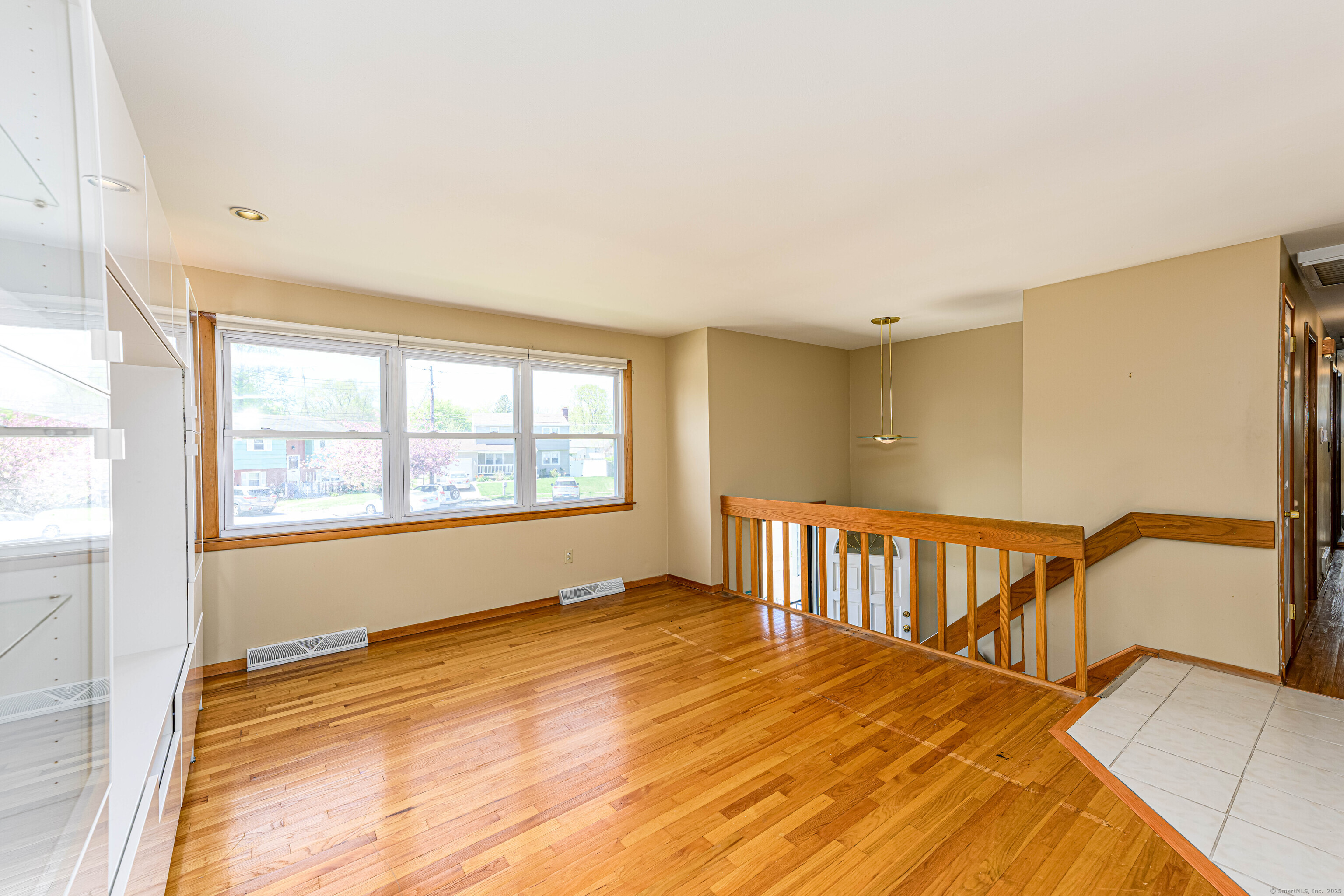 185 Daniel, Hamden, Connecticut 06517