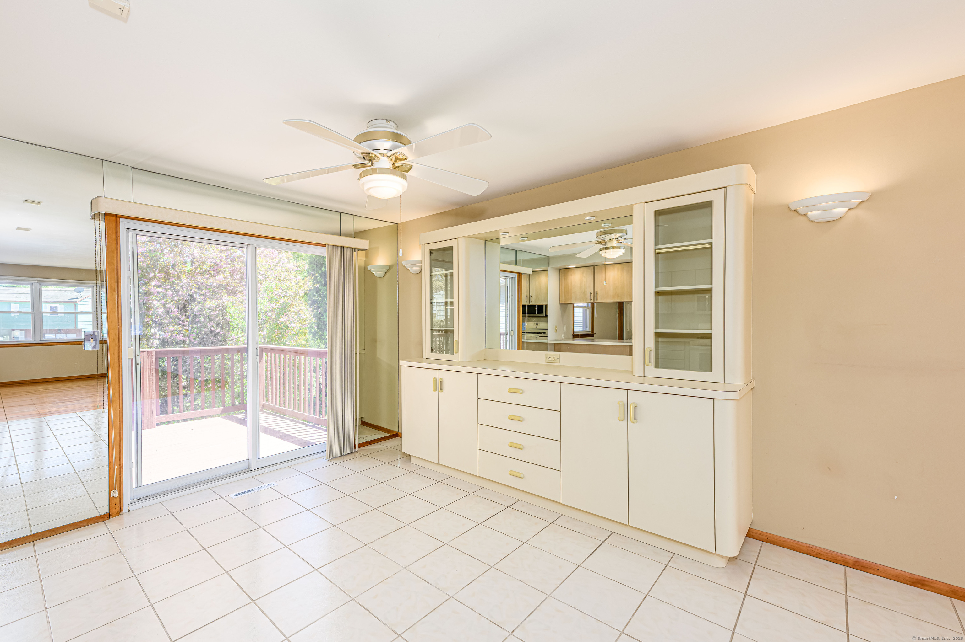 185 Daniel, Hamden, Connecticut 06517