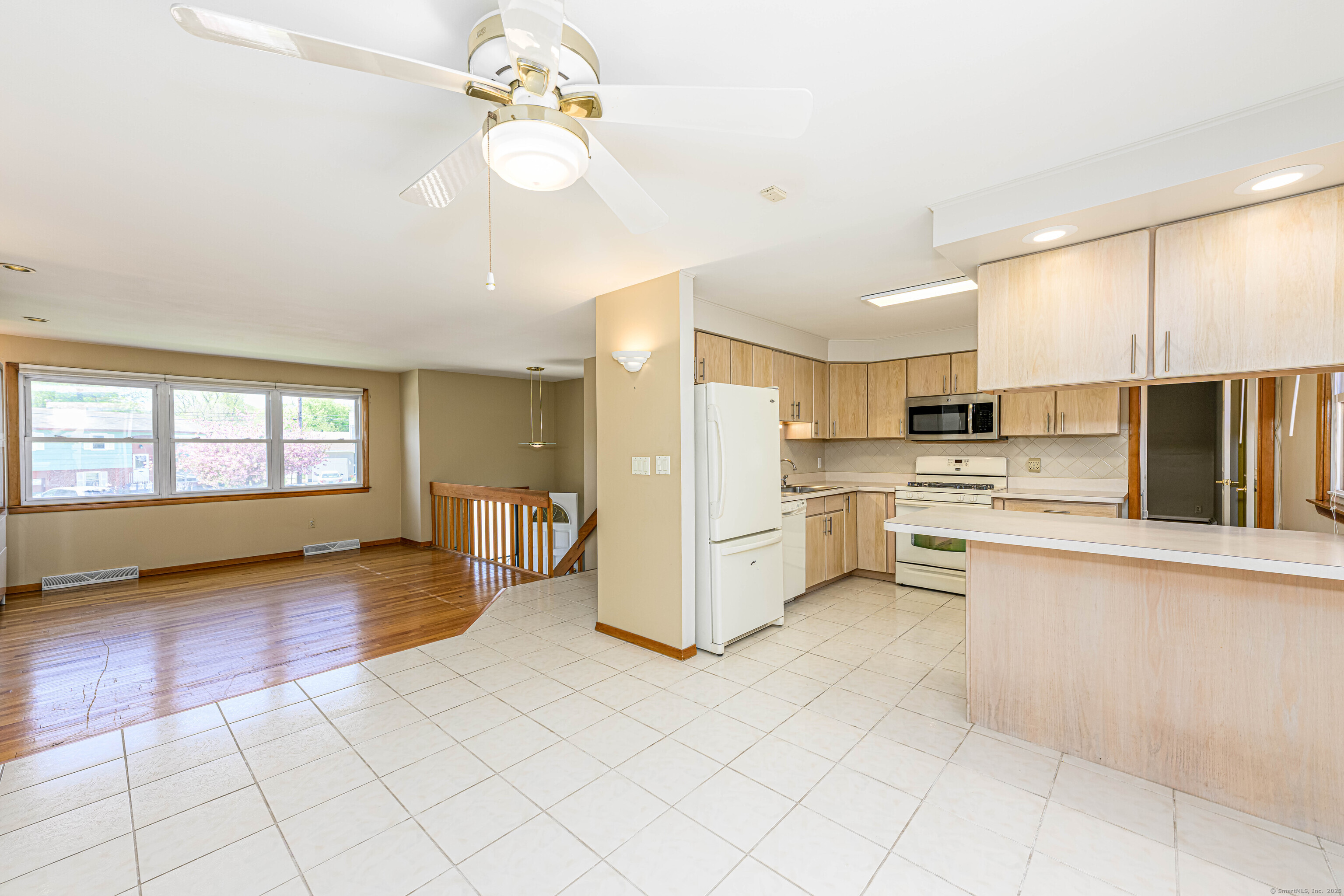 185 Daniel, Hamden, Connecticut 06517