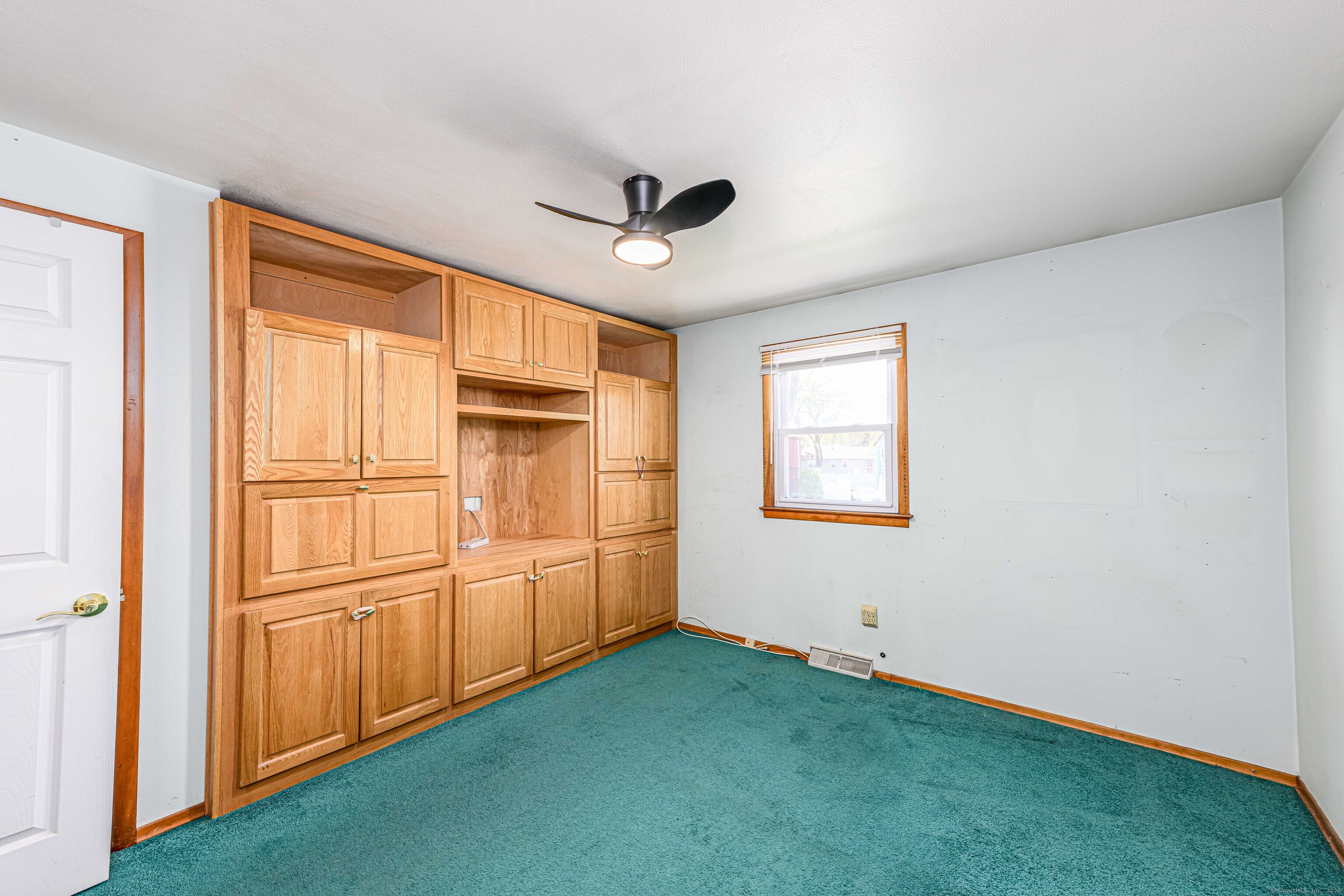 185 Daniel, Hamden, Connecticut 06517
