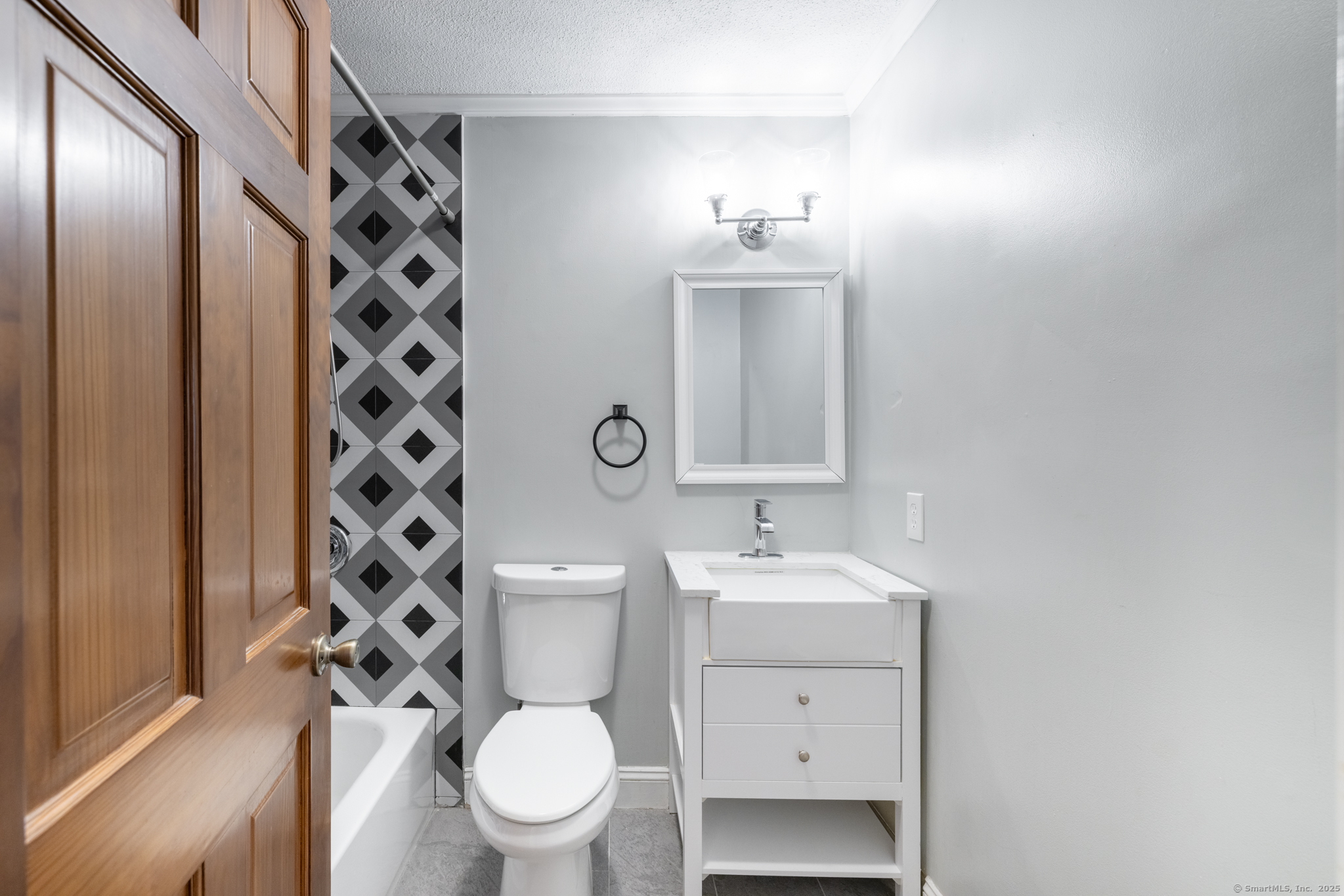 129 High Ridge, Naugatuck, Connecticut 06770