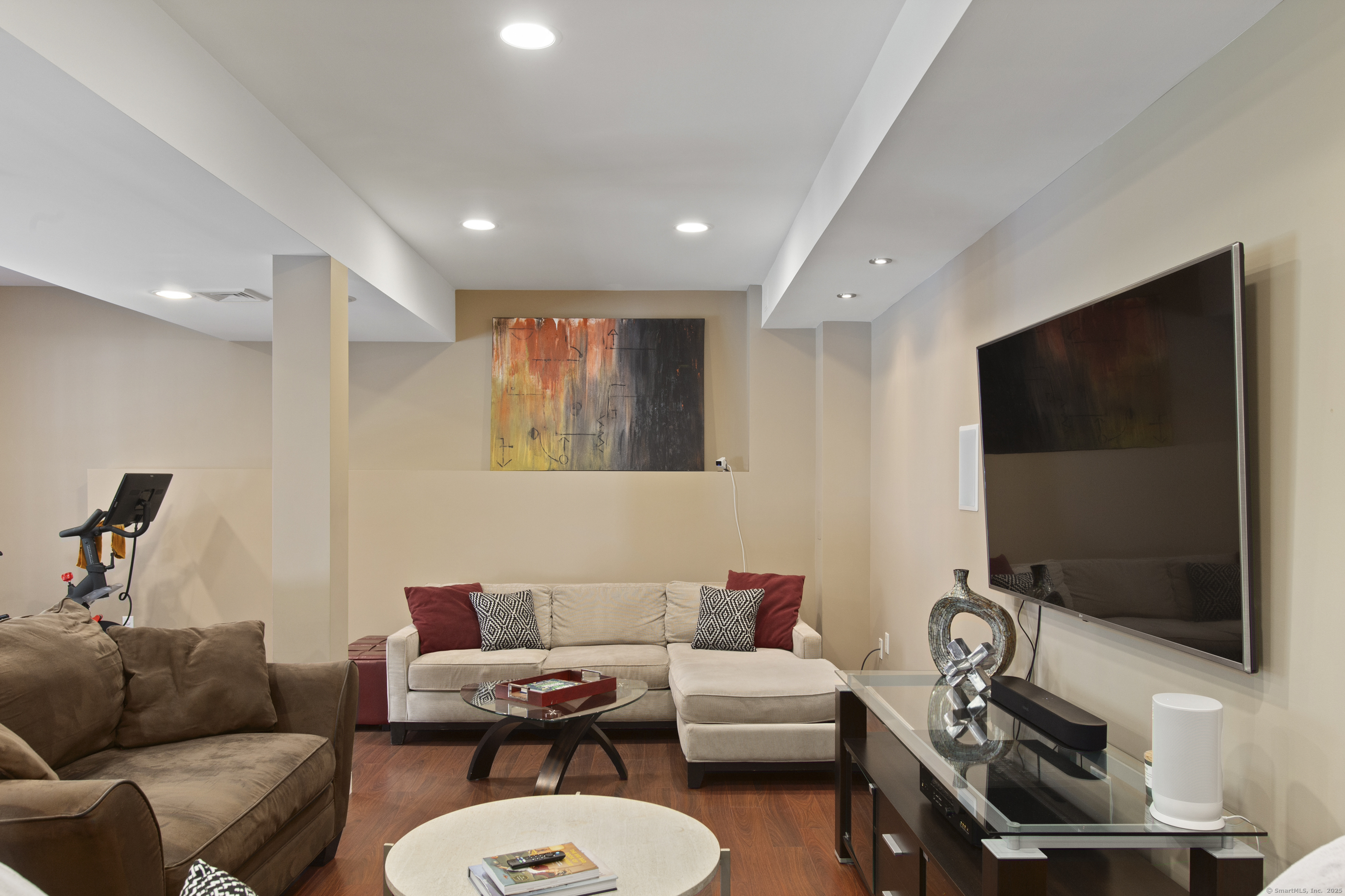 30 Terre Haute, Danbury, Connecticut 06810