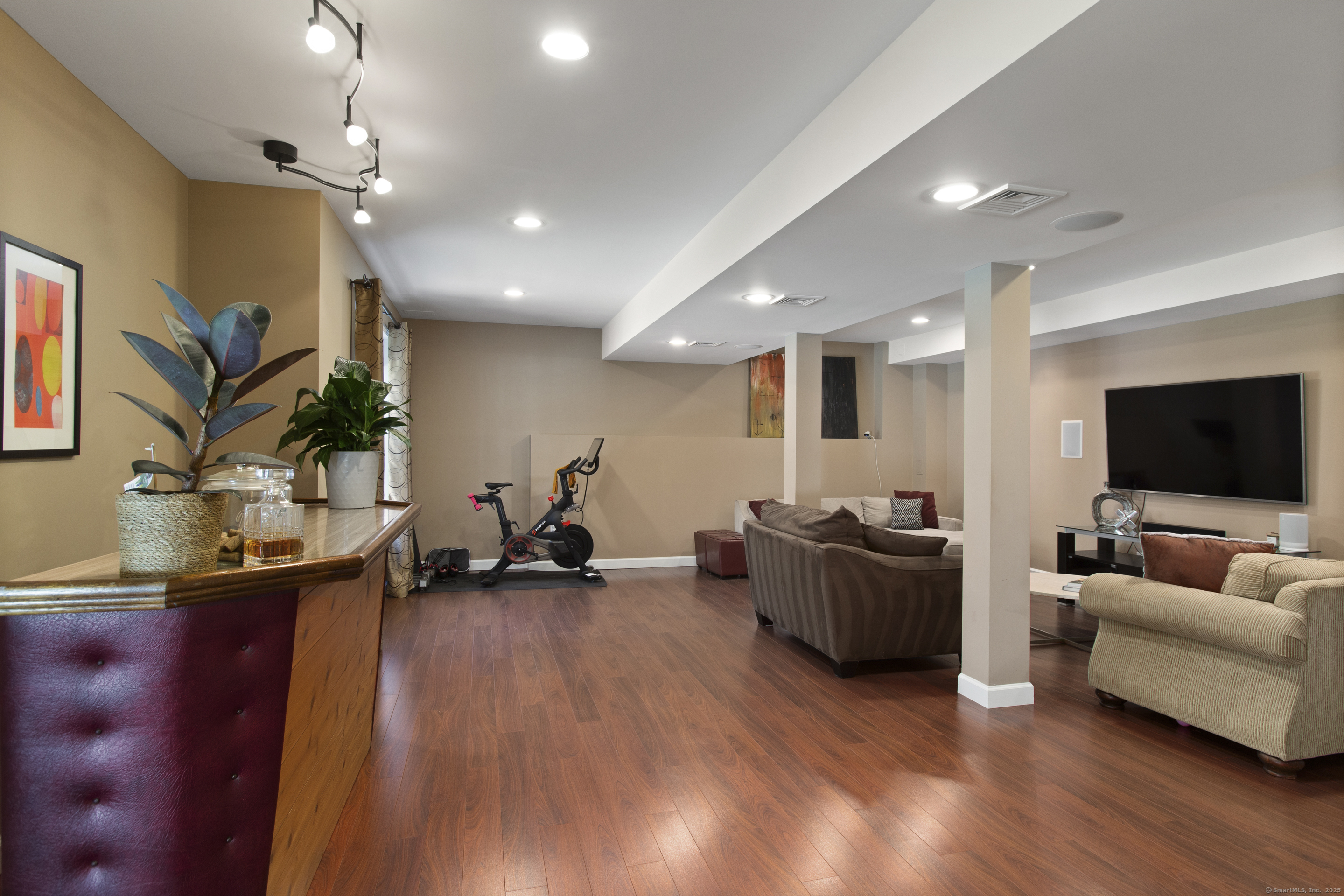 30 Terre Haute, Danbury, Connecticut 06810