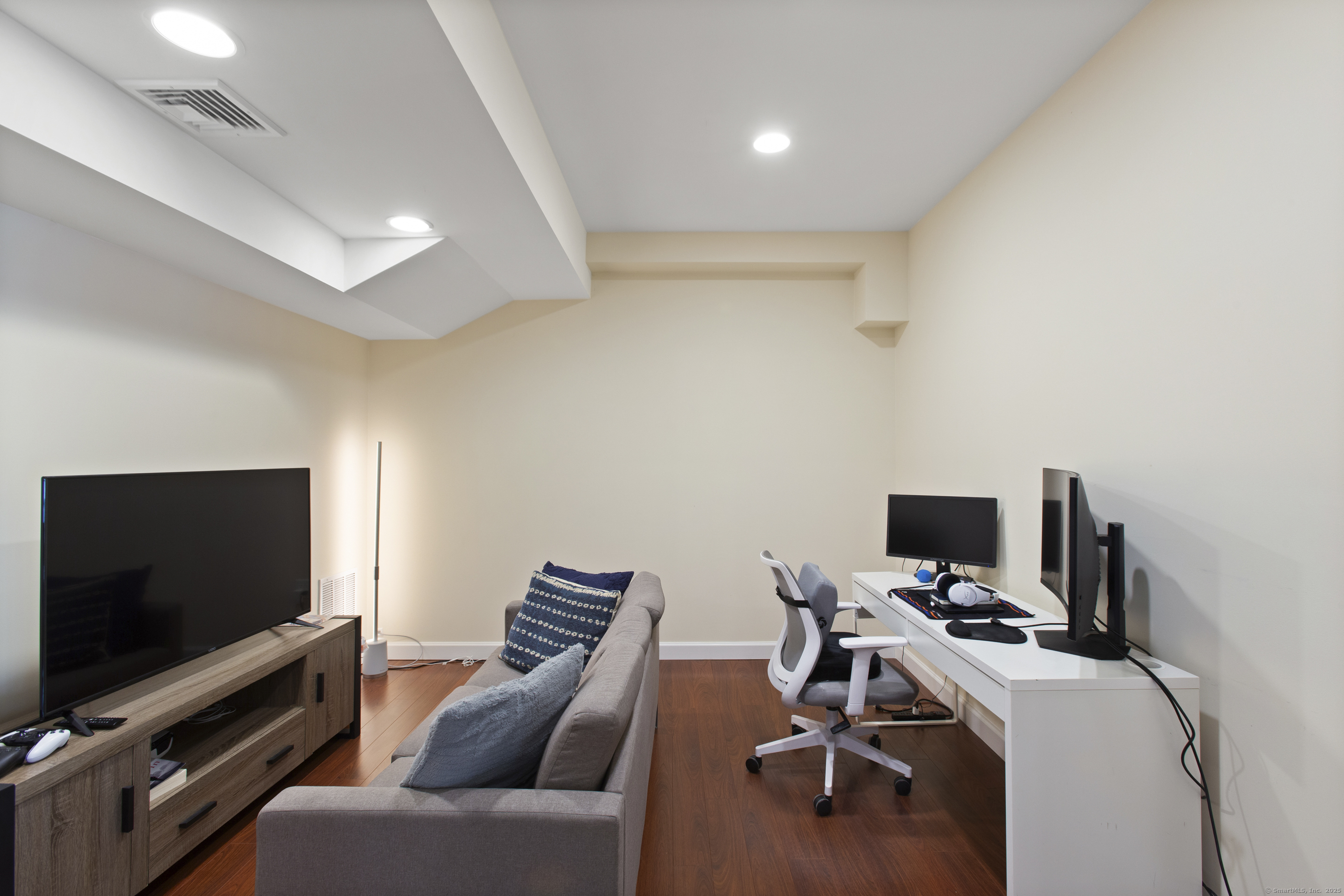 30 Terre Haute, Danbury, Connecticut 06810