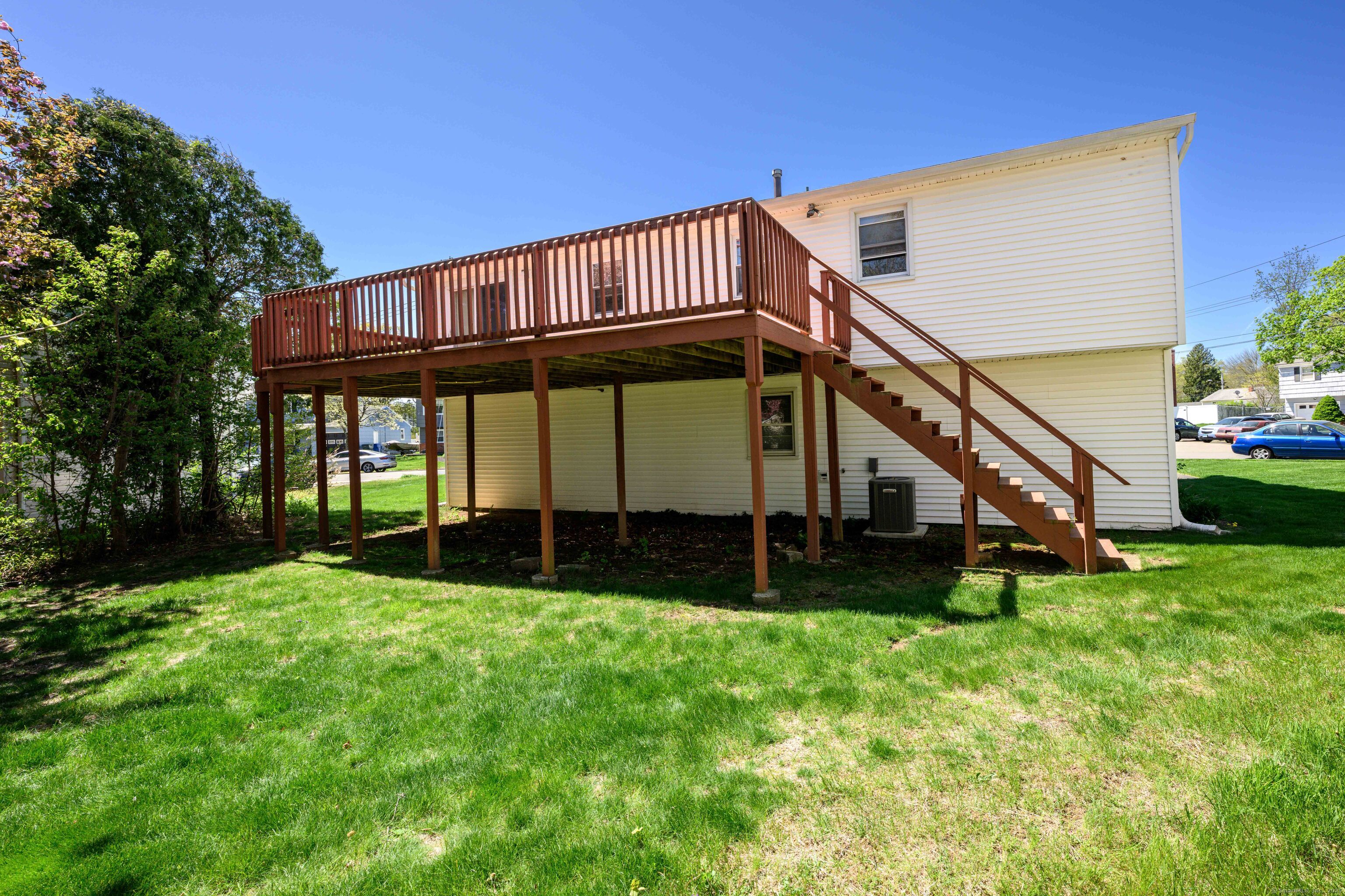 185 Daniel, Hamden, Connecticut 06517