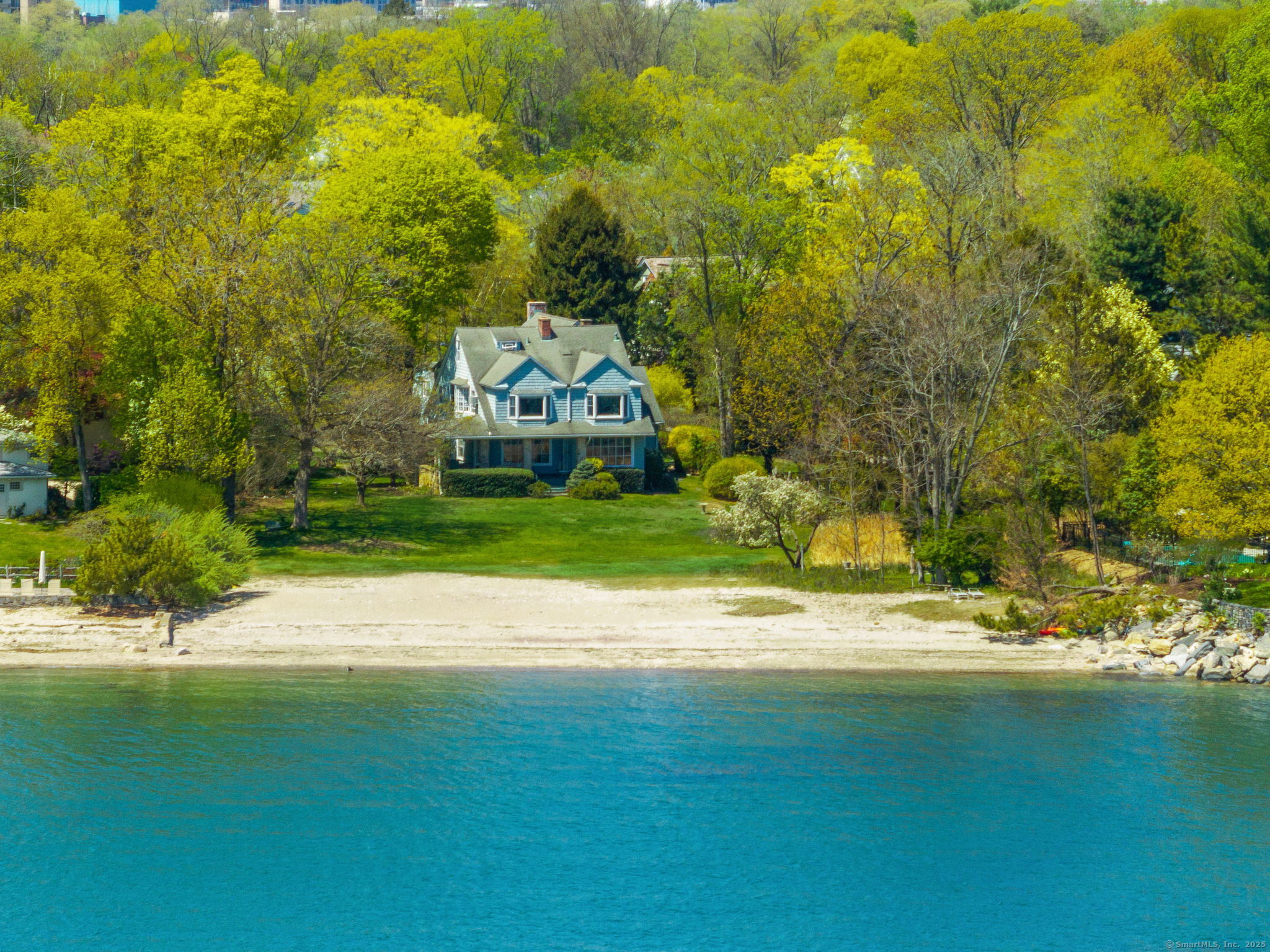 86 Wallacks, Stamford, Connecticut 06902