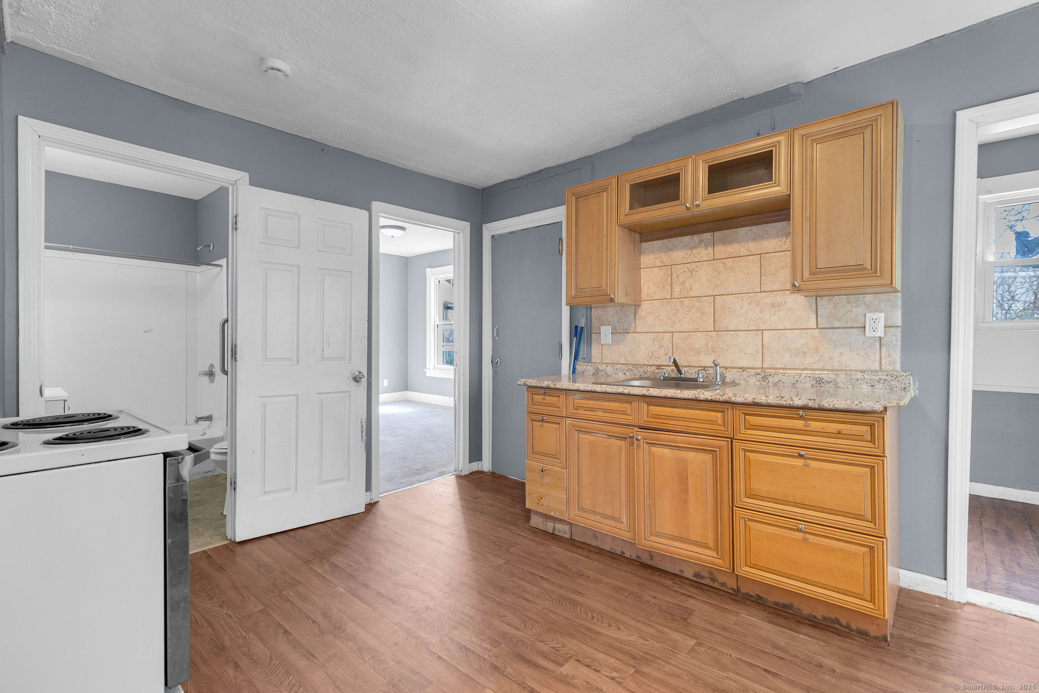 30 Easton, Waterbury, Connecticut 06704