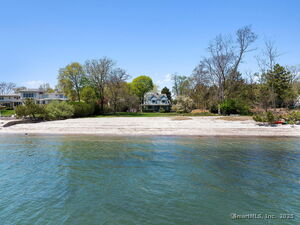 Homes for sale in Stamford, CT | 86 Wallacks Dr, Stamford, CT 06902 | MLS# 24090362