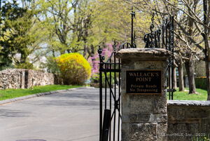 Homes for sale in Stamford, CT | 86 Wallacks Dr, Stamford, CT 06902 | MLS# 24090362