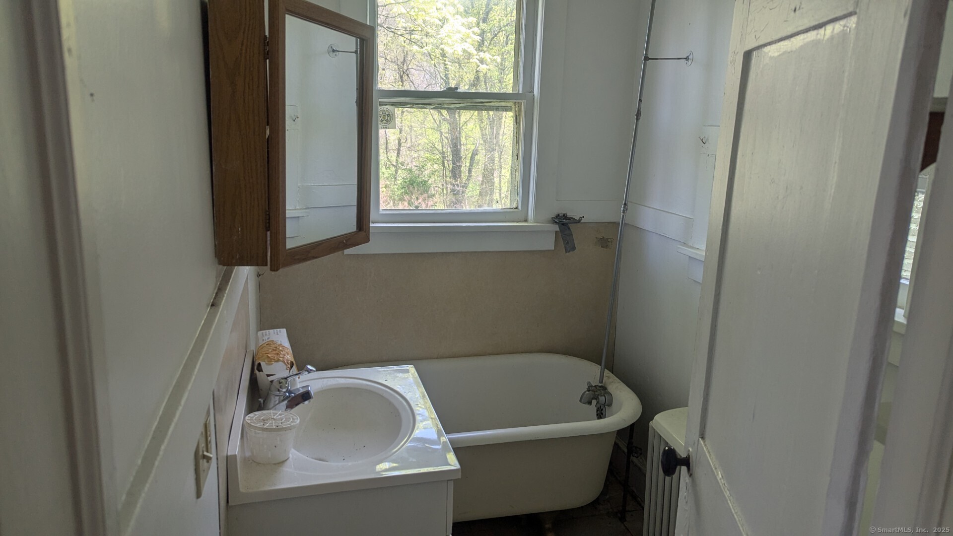 26 East, New Milford, Connecticut 06776
