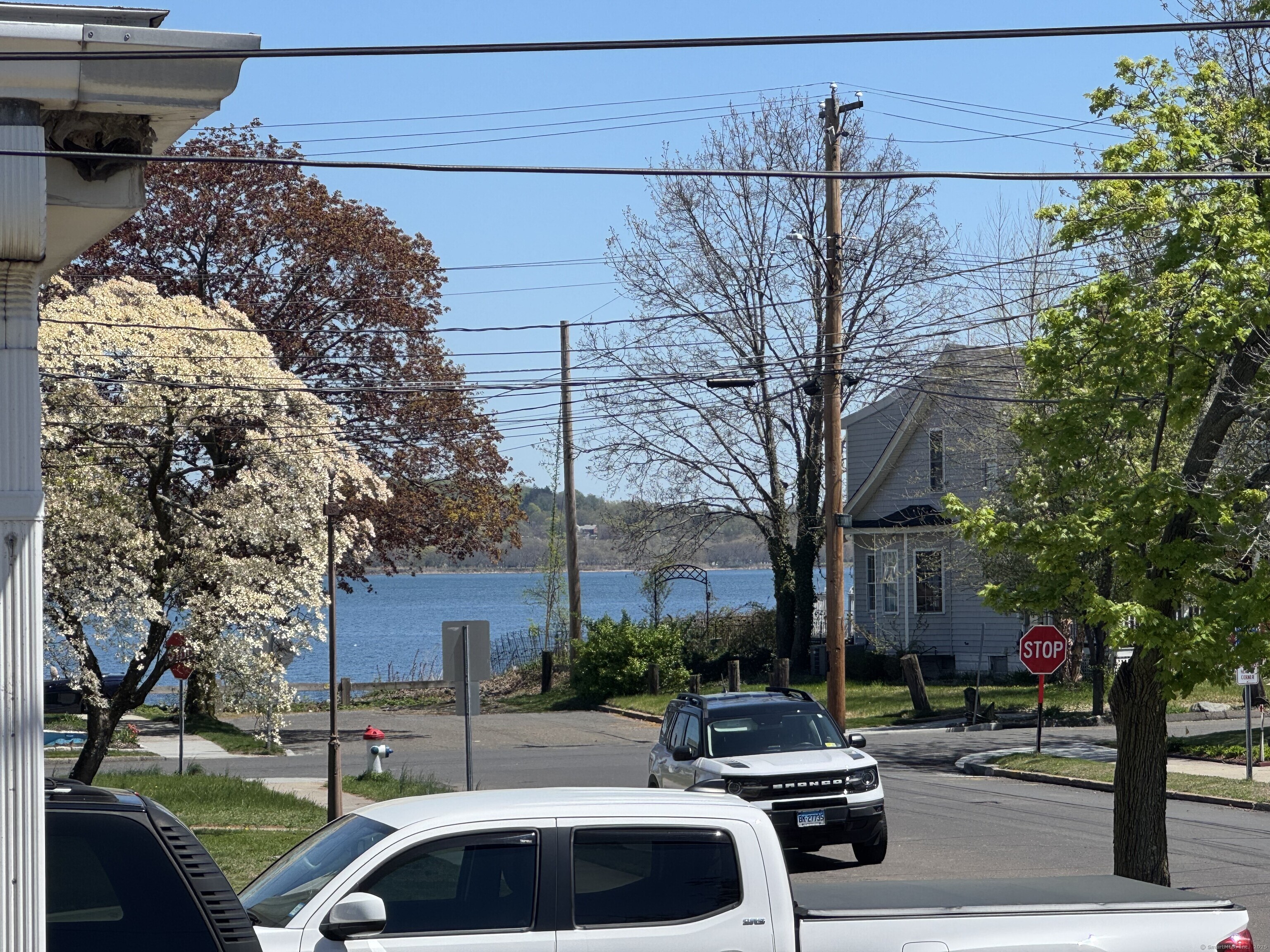 33 Brown, West Haven, Connecticut 06516