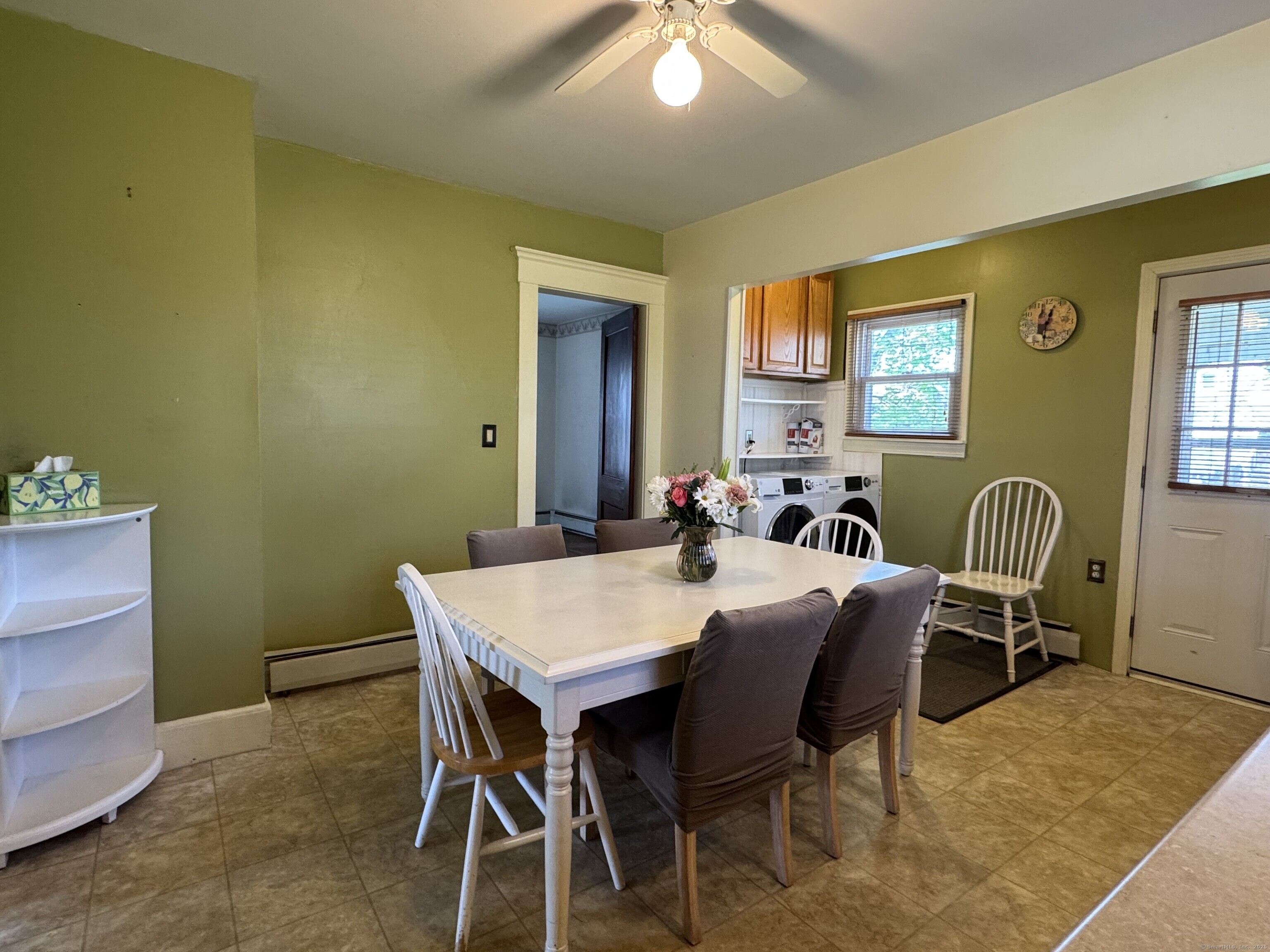 33 Brown, West Haven, Connecticut 06516