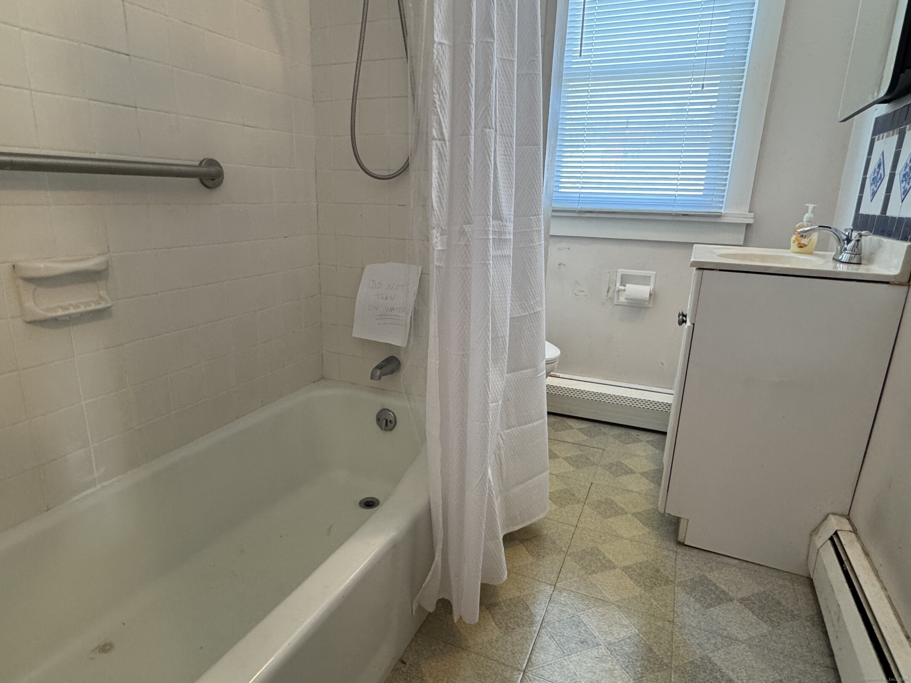 33 Brown, West Haven, Connecticut 06516